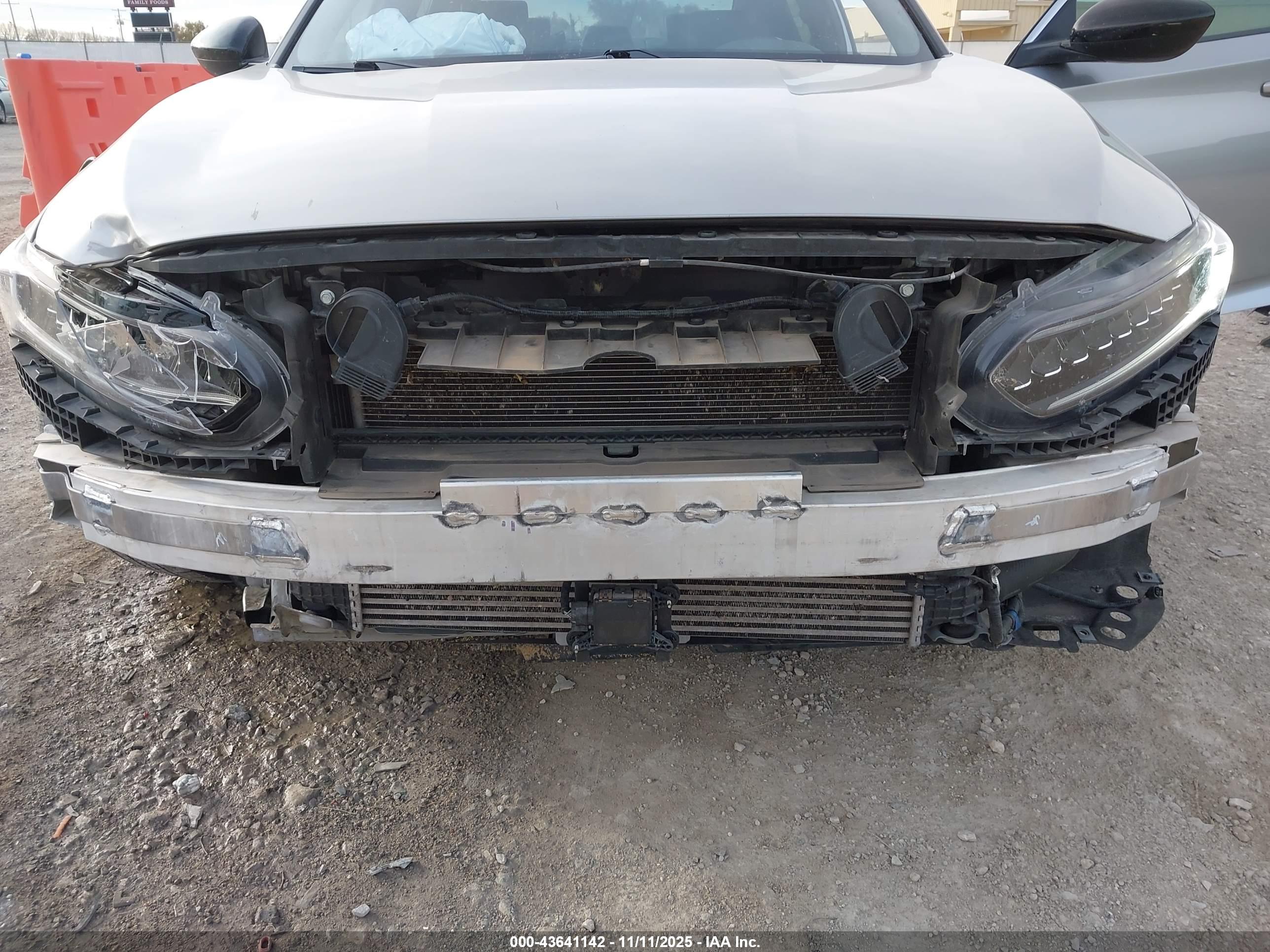 HONDA ACCORD image 6