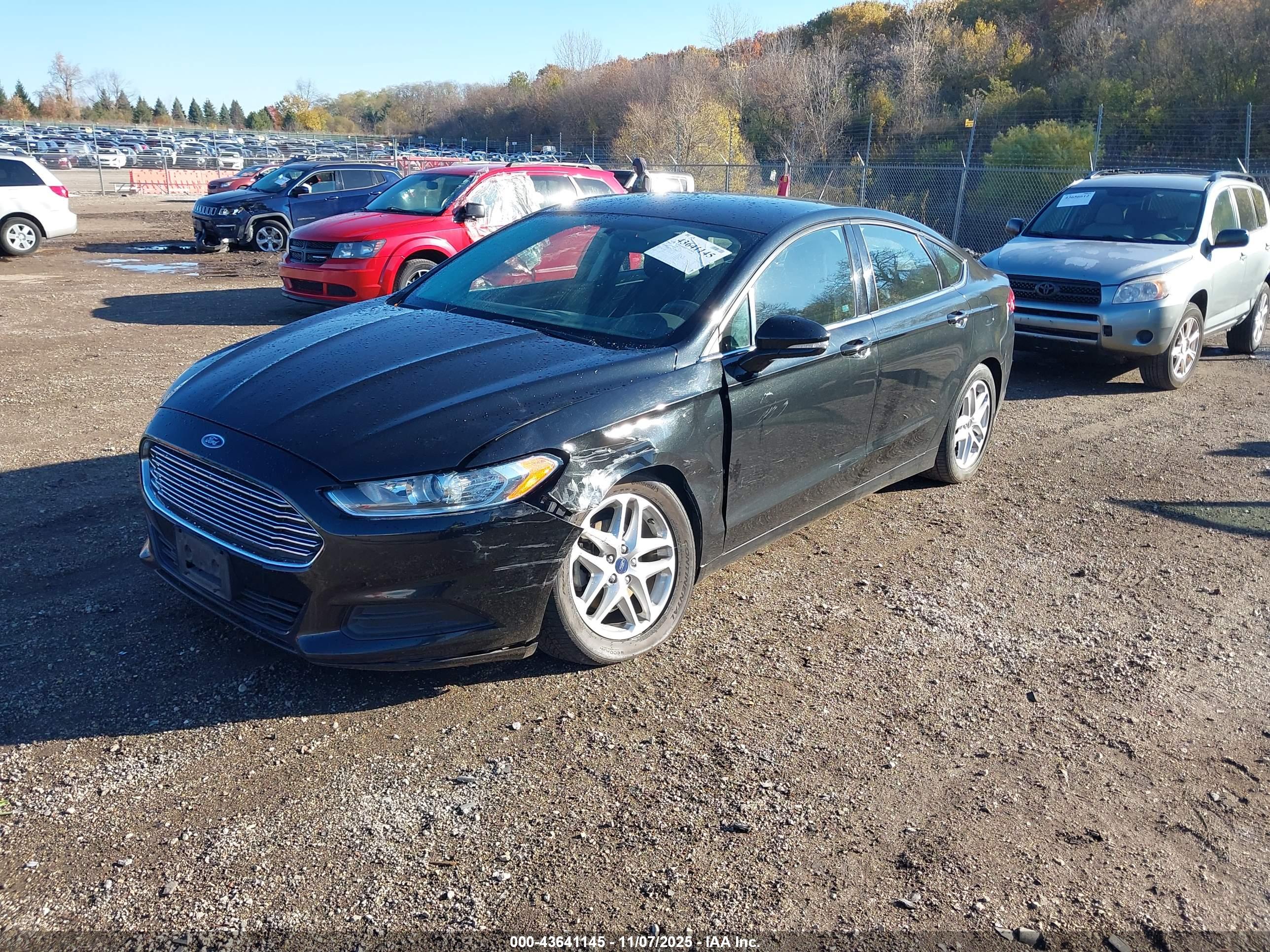 FORD FUSION image 2