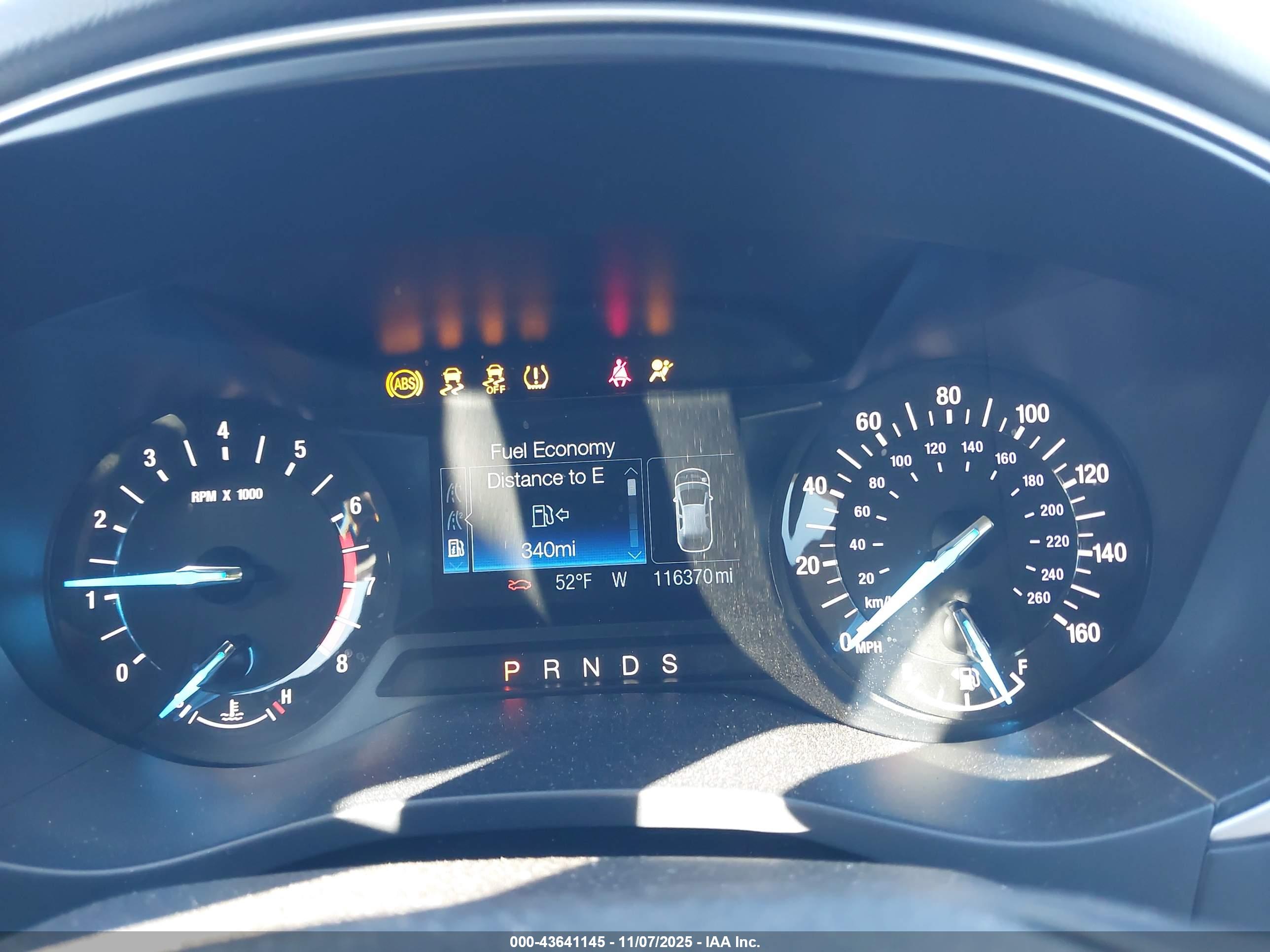 FORD FUSION image 7