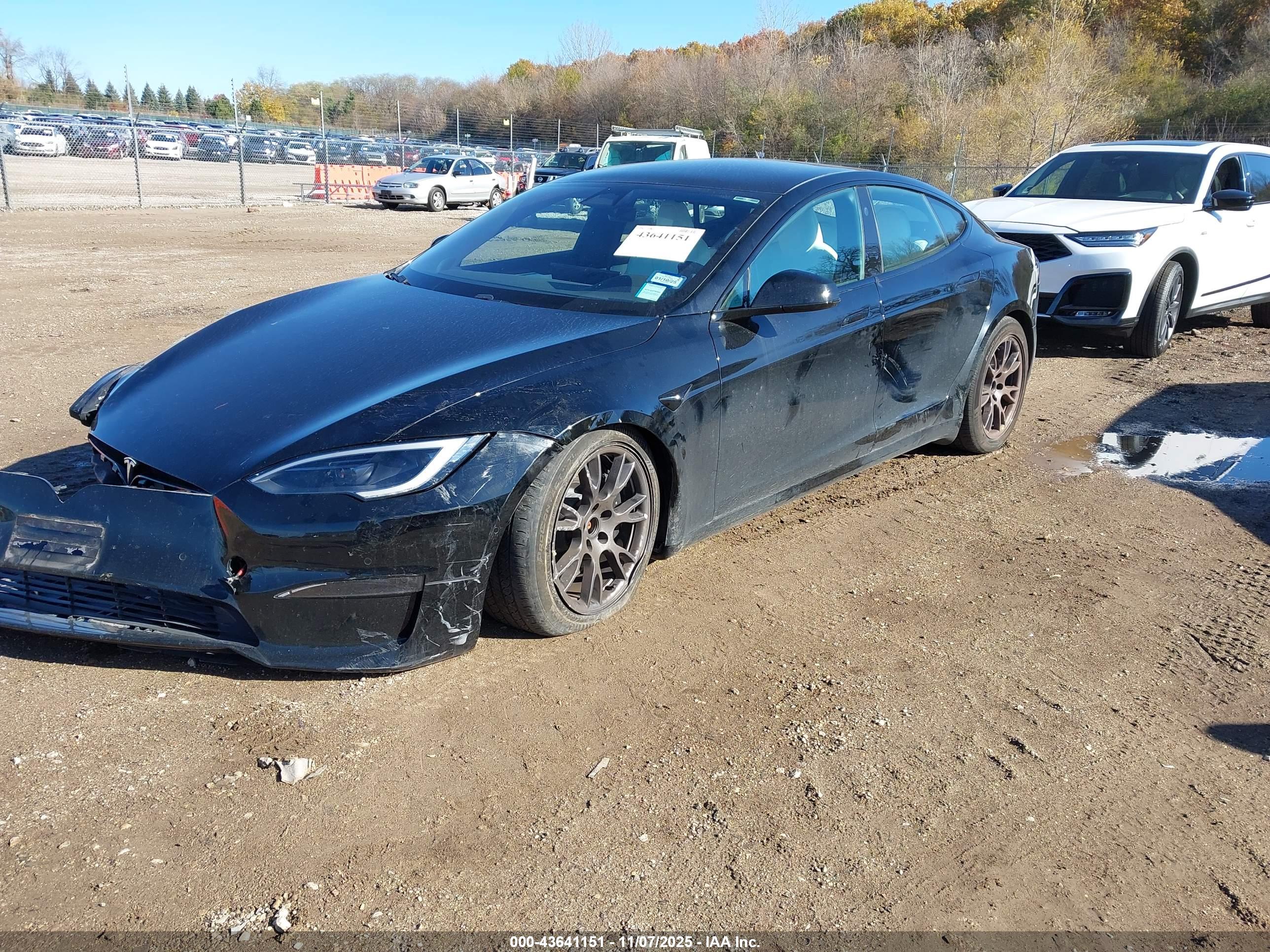 TESLA MODEL image 2