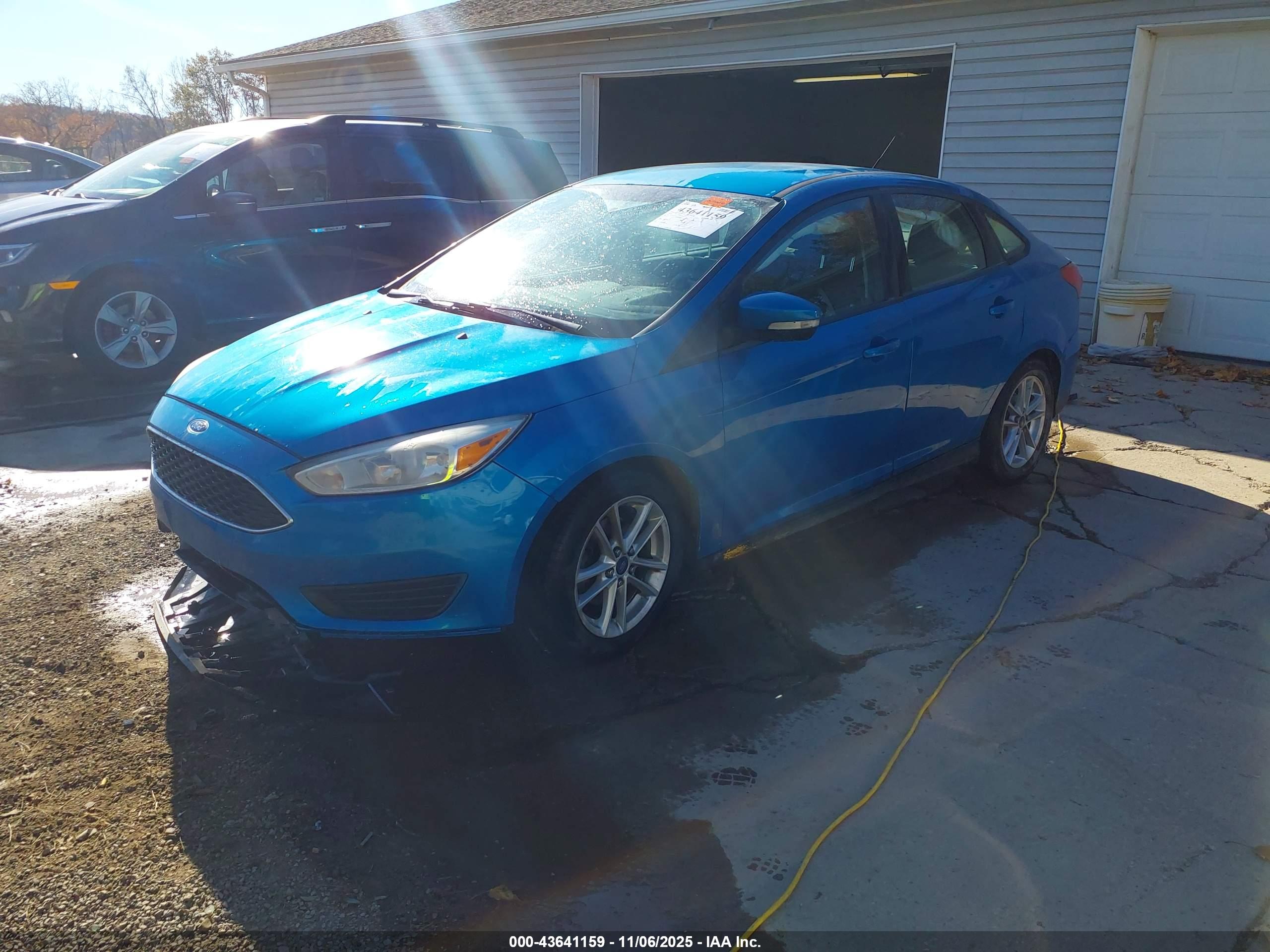 FORD FOCUS image 2