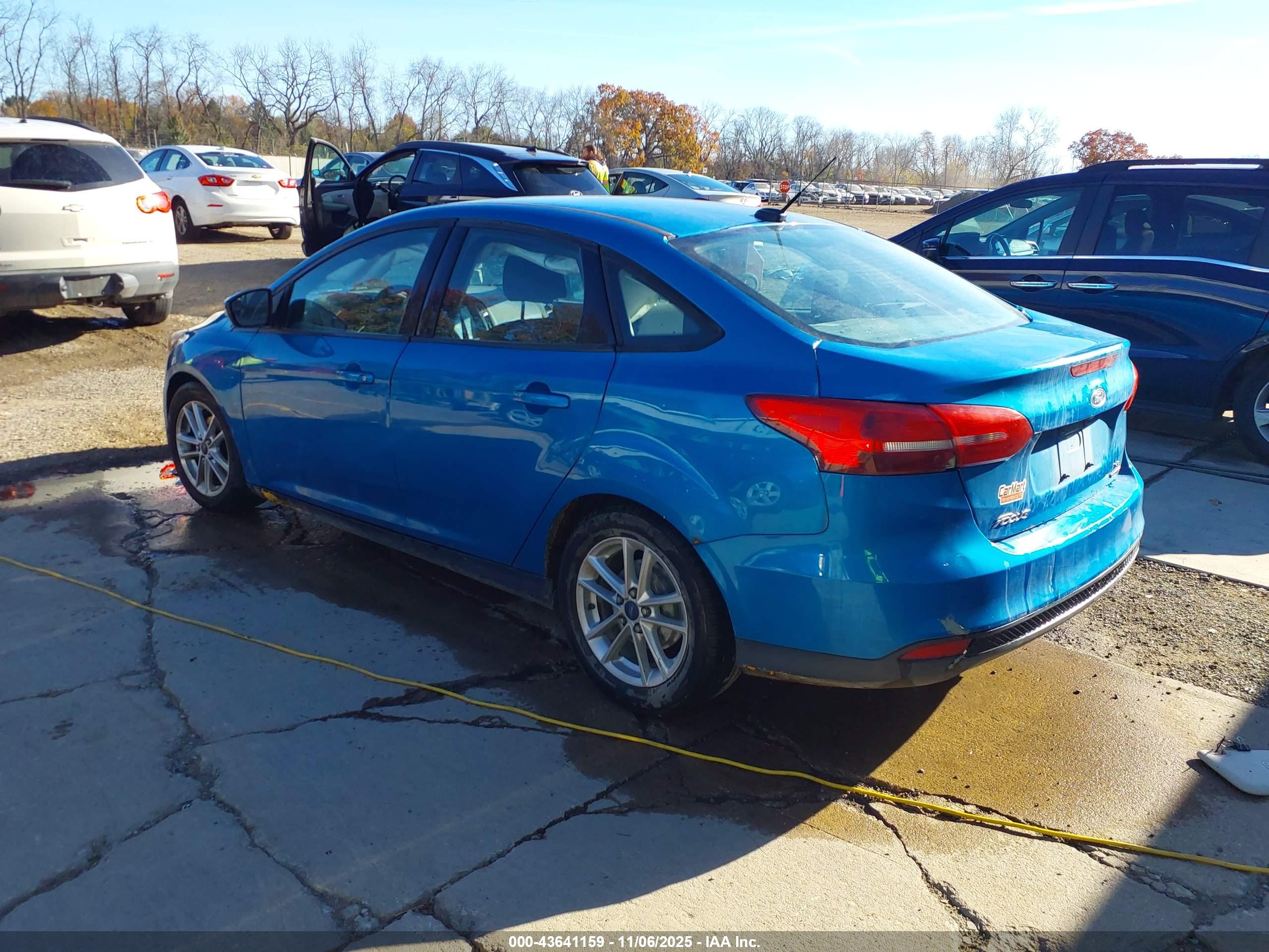 FORD FOCUS image 3