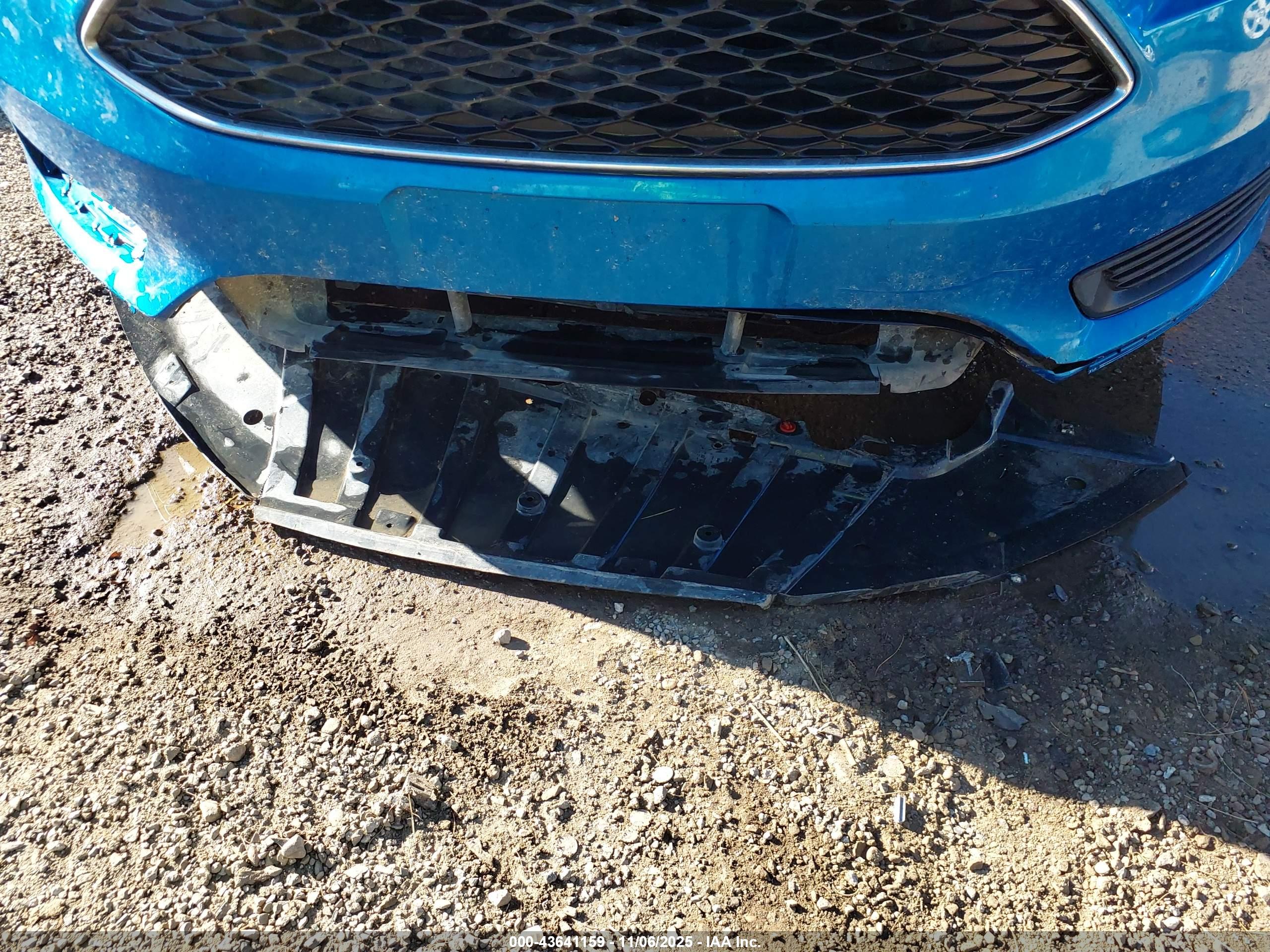 FORD FOCUS image 6