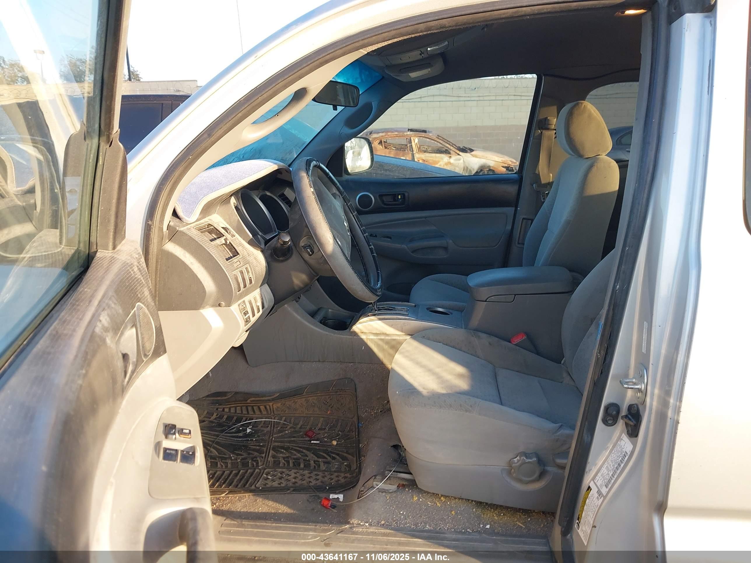 TOYOTA TACOMA image 5