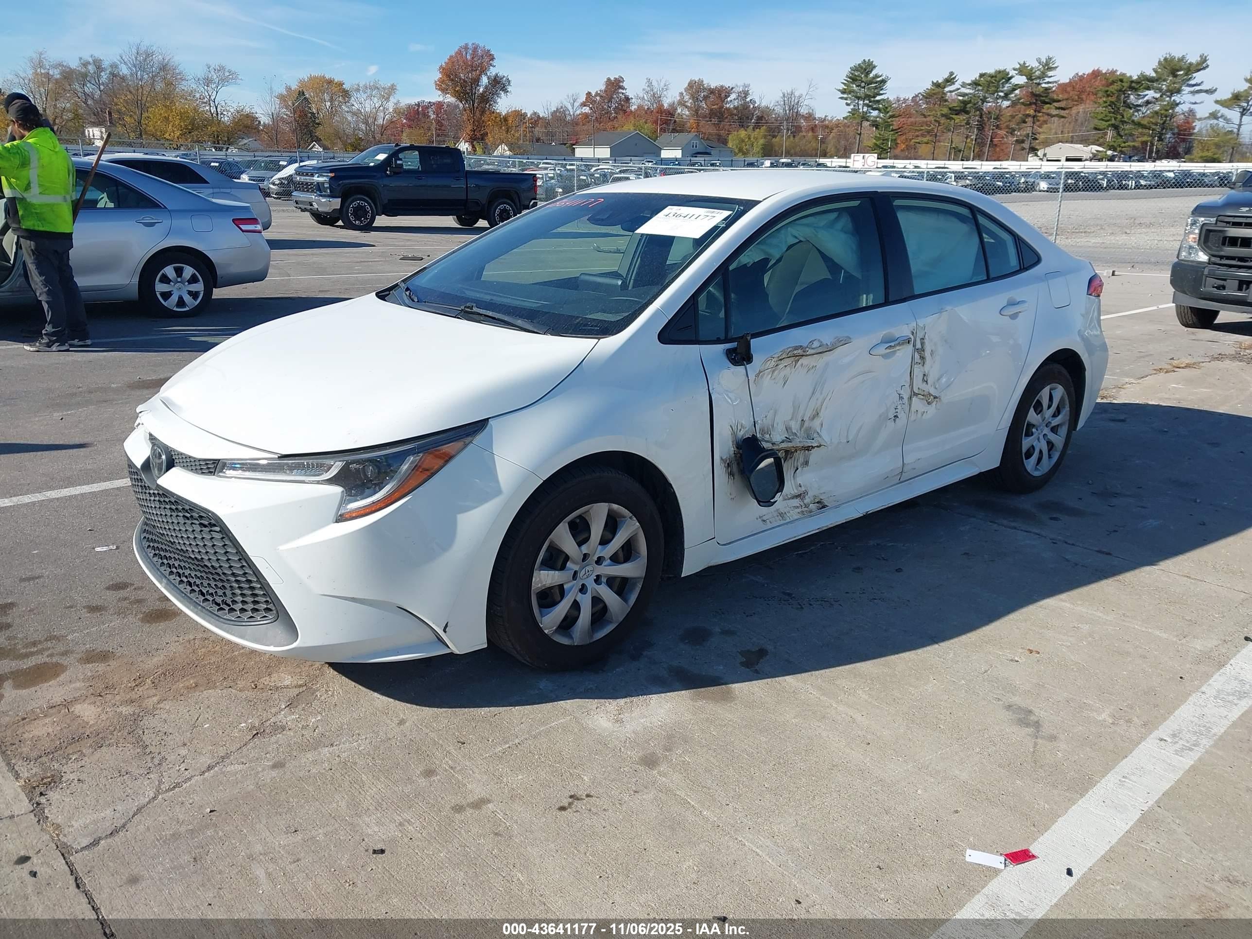 TOYOTA COROLLA image 2