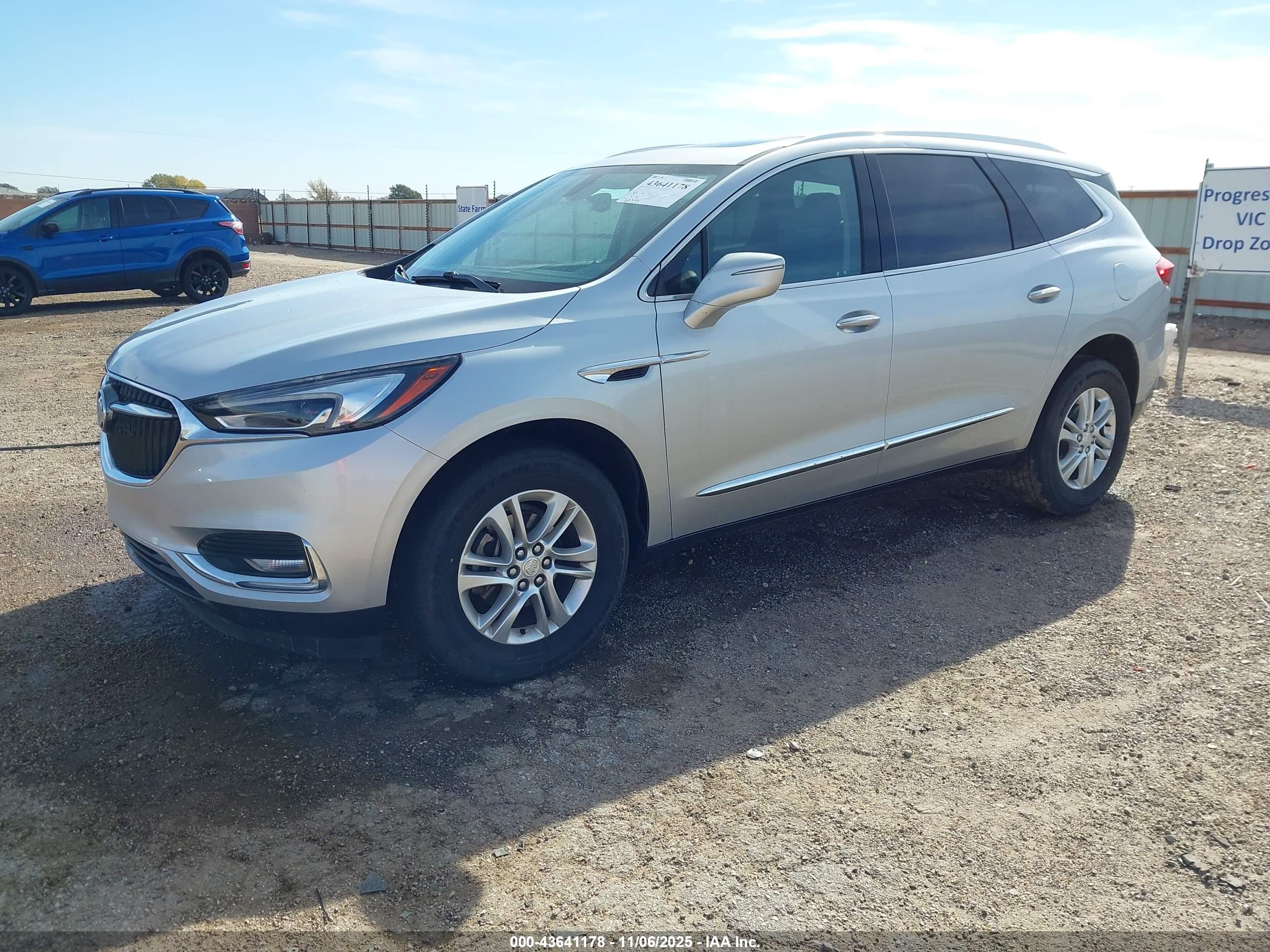 BUICK ENCLAVE image 2