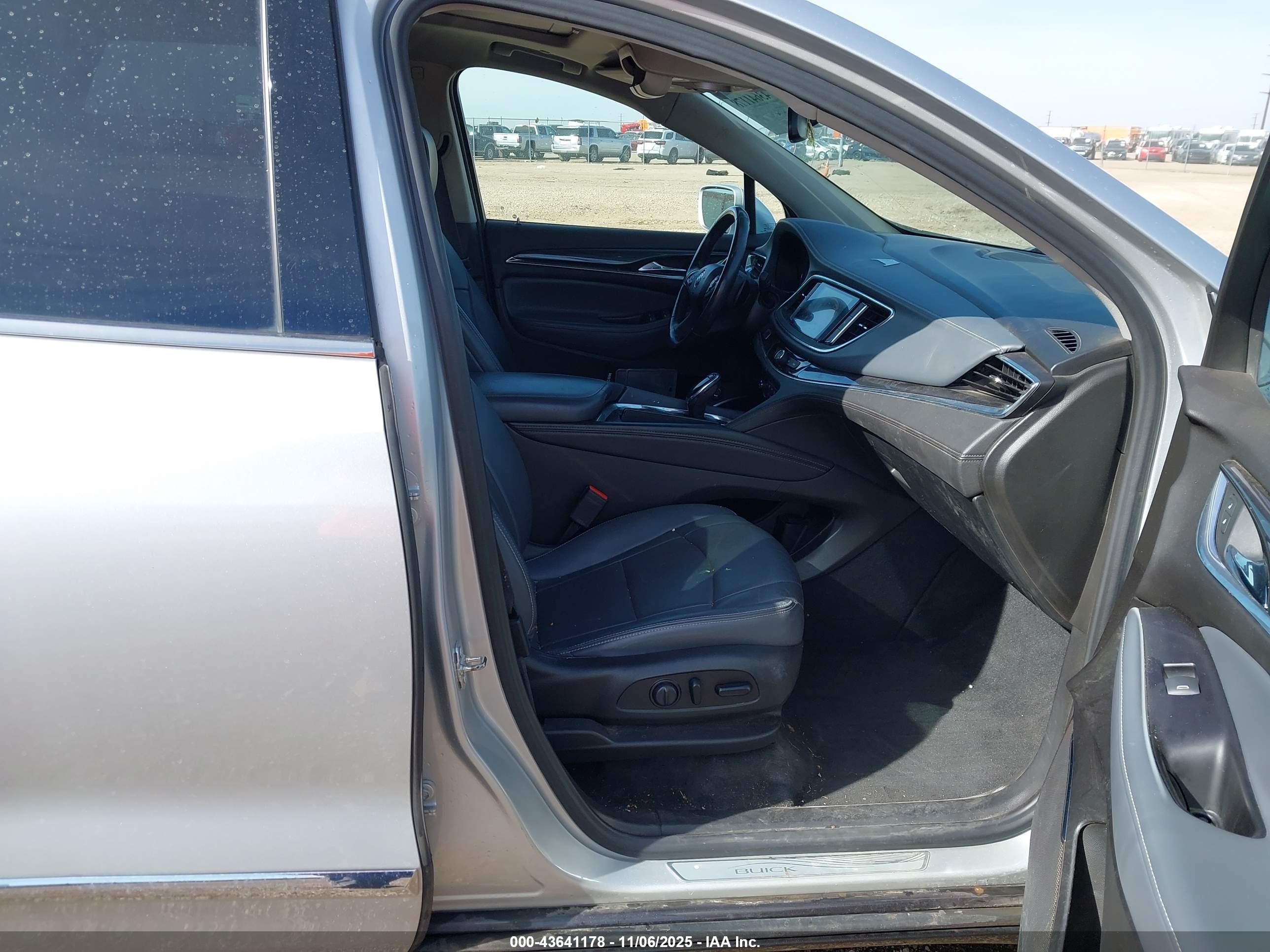 BUICK ENCLAVE image 5