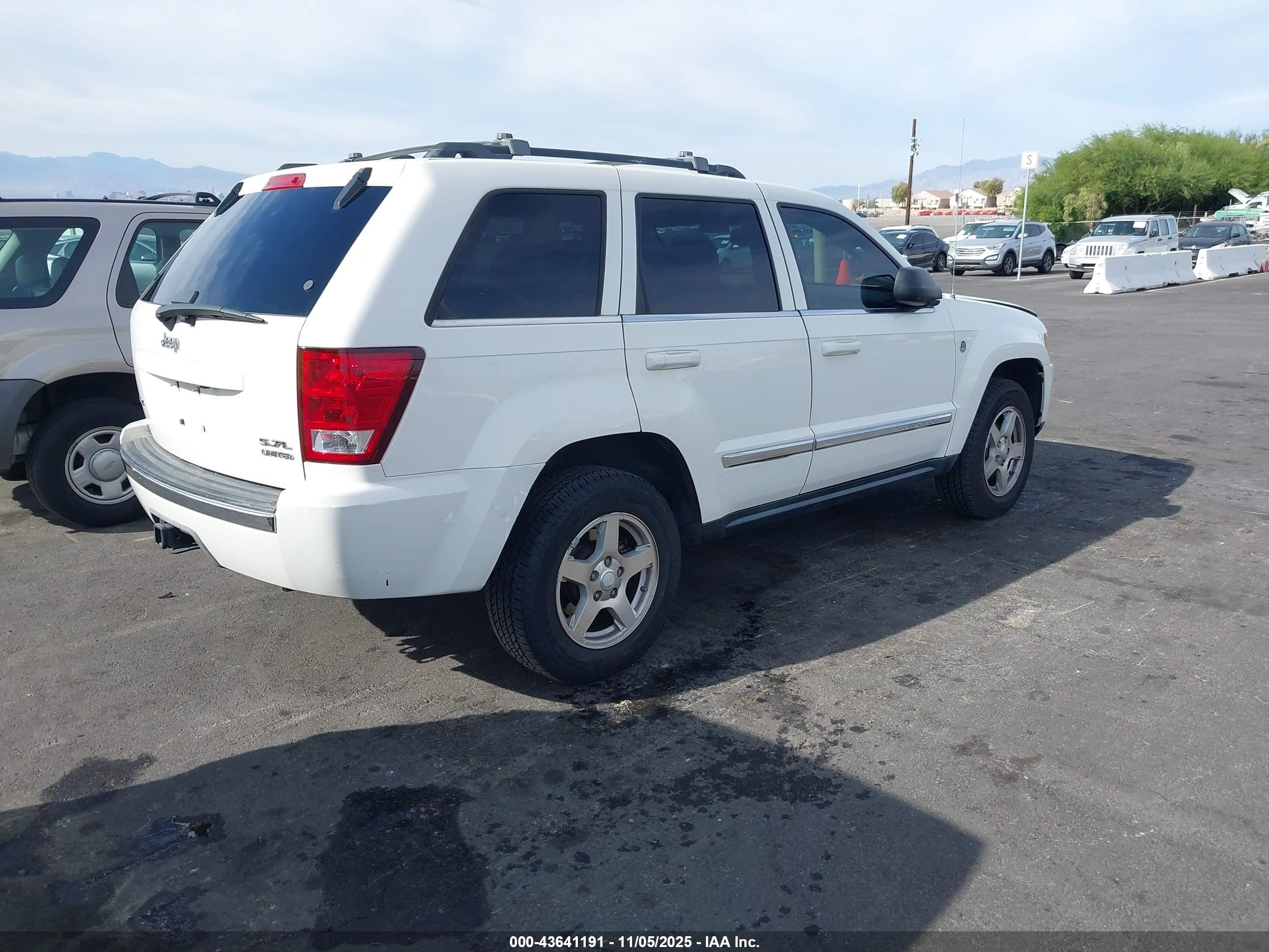 JEEP GRAND image 4
