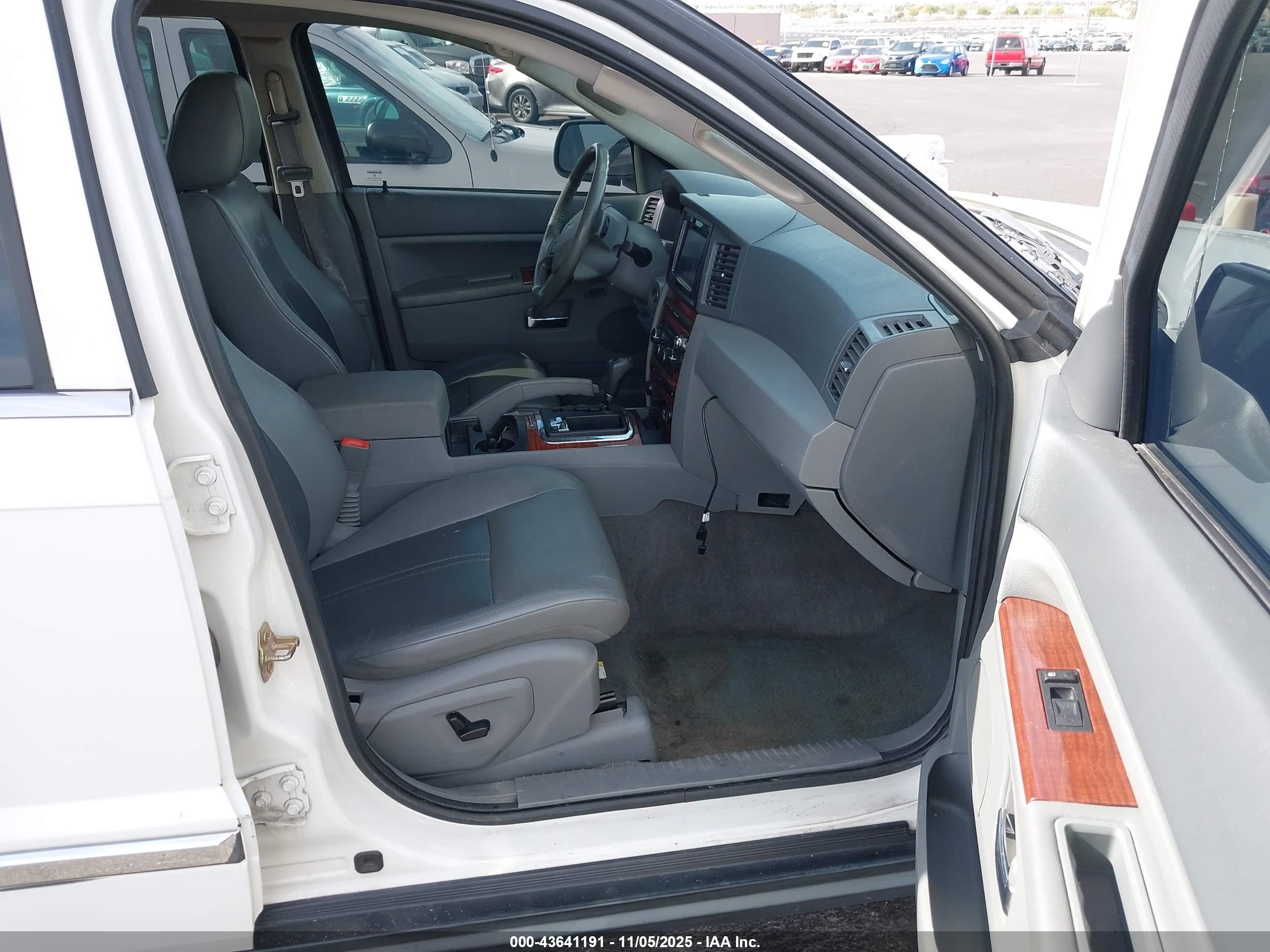 JEEP GRAND image 5