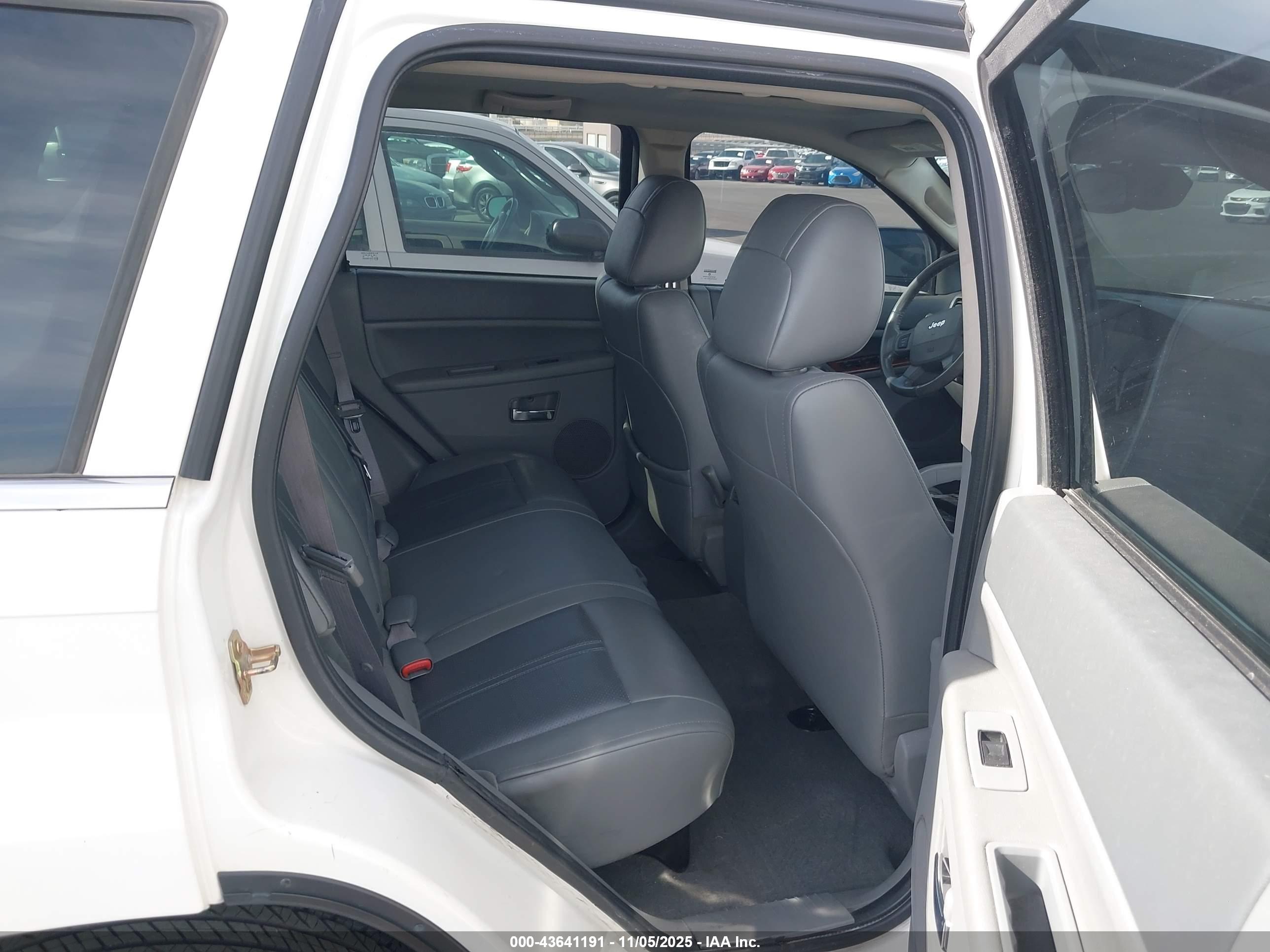 JEEP GRAND image 8