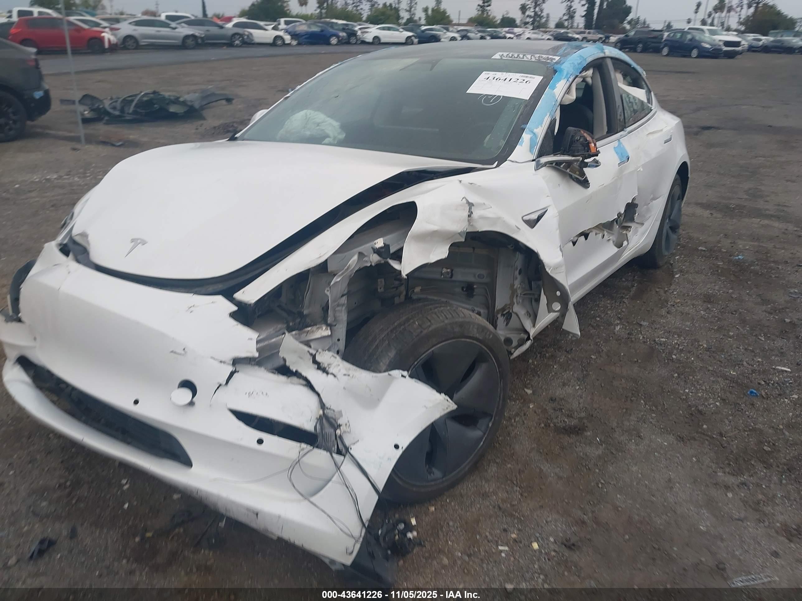 TESLA MODEL image 6