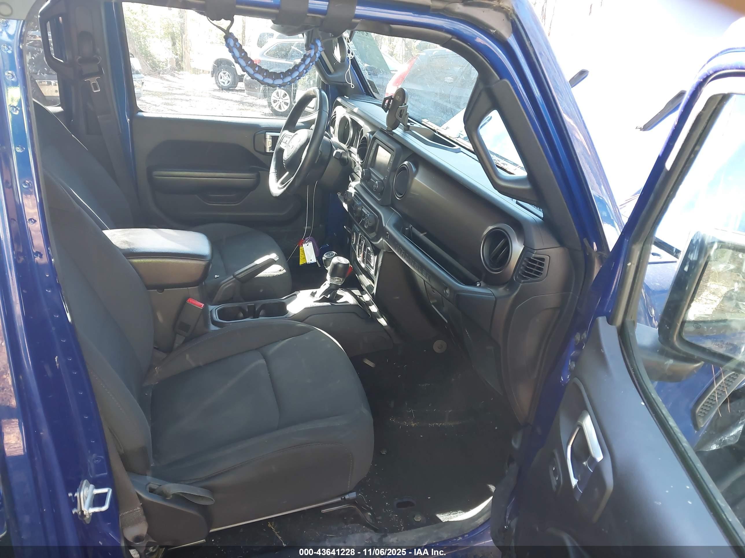 JEEP WRANGLER image 5