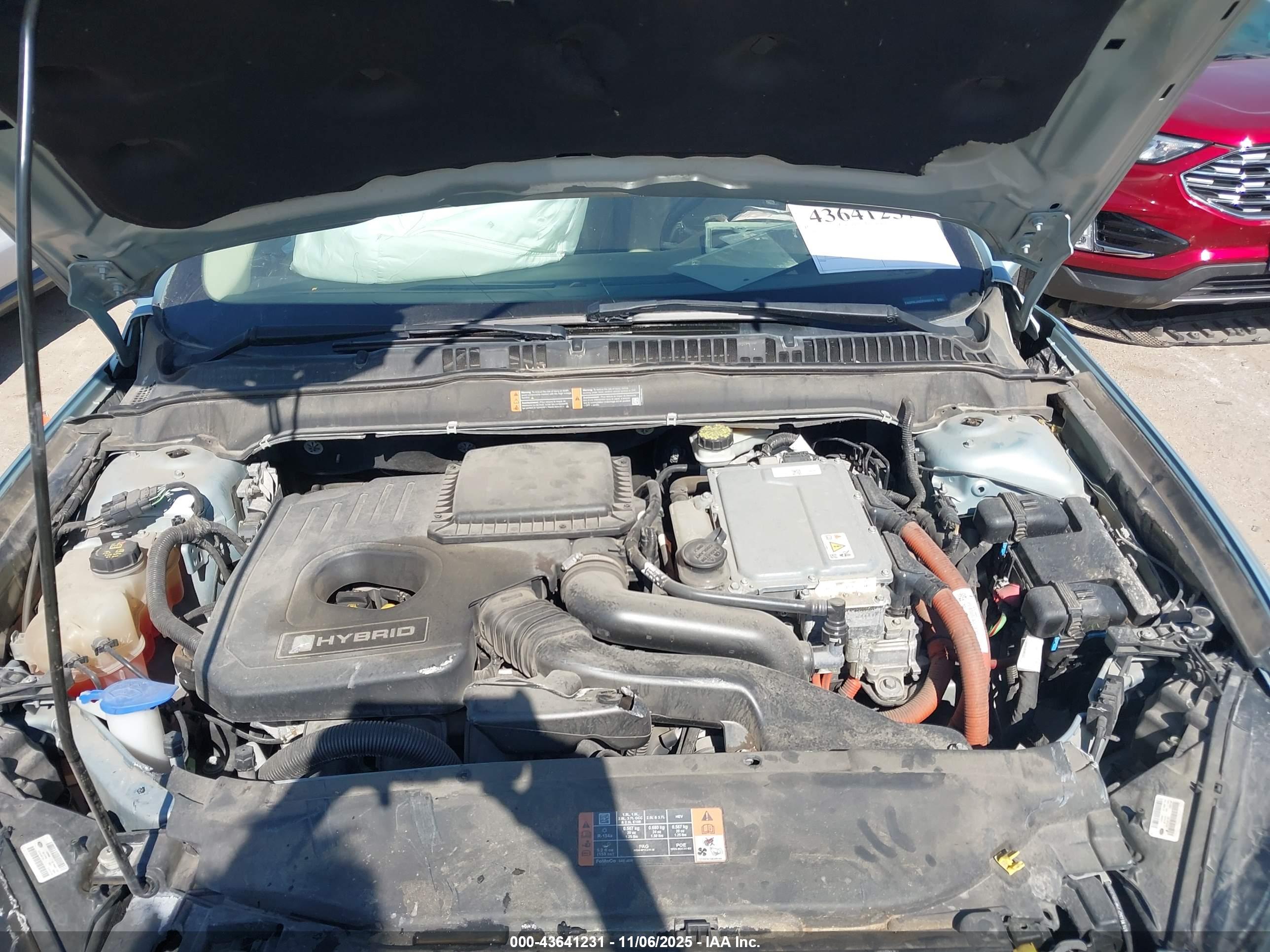 FORD FUSION image 10