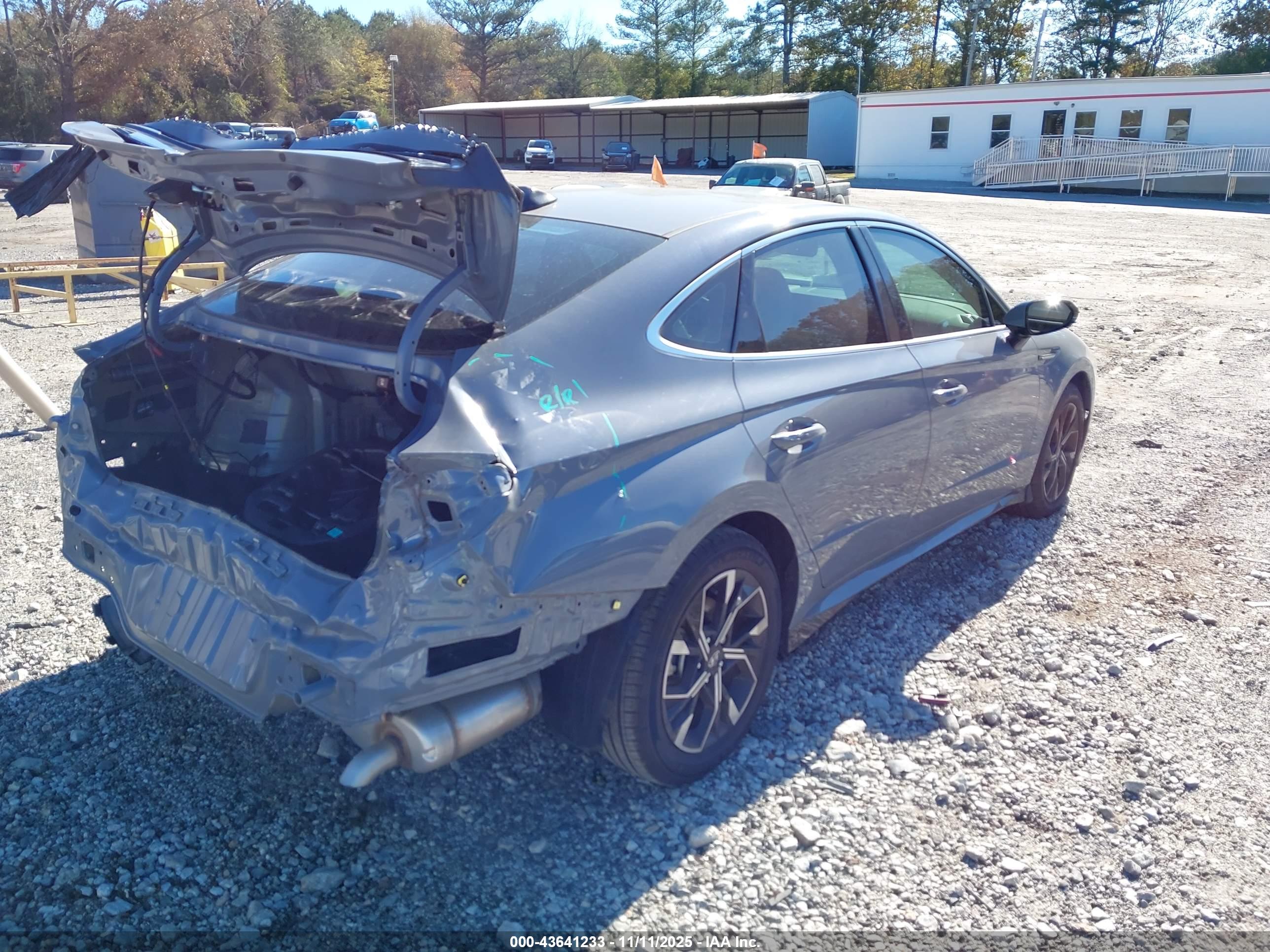 HYUNDAI SONATA image 4
