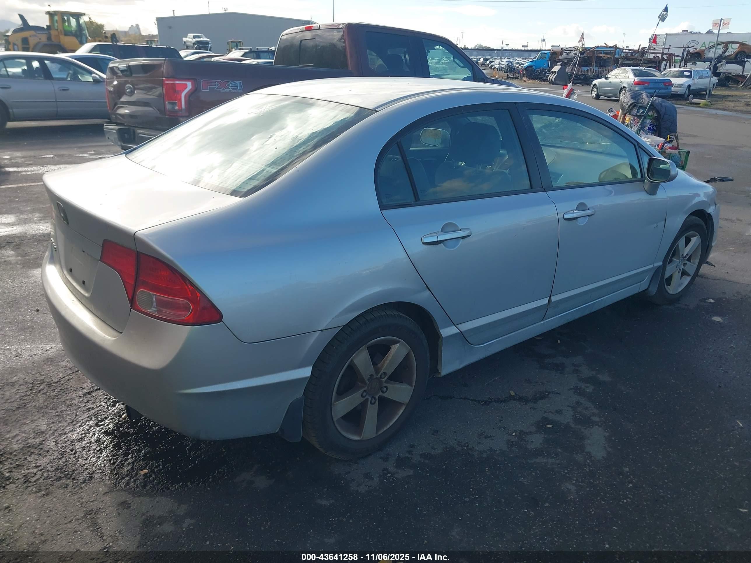 HONDA CIVIC image 4