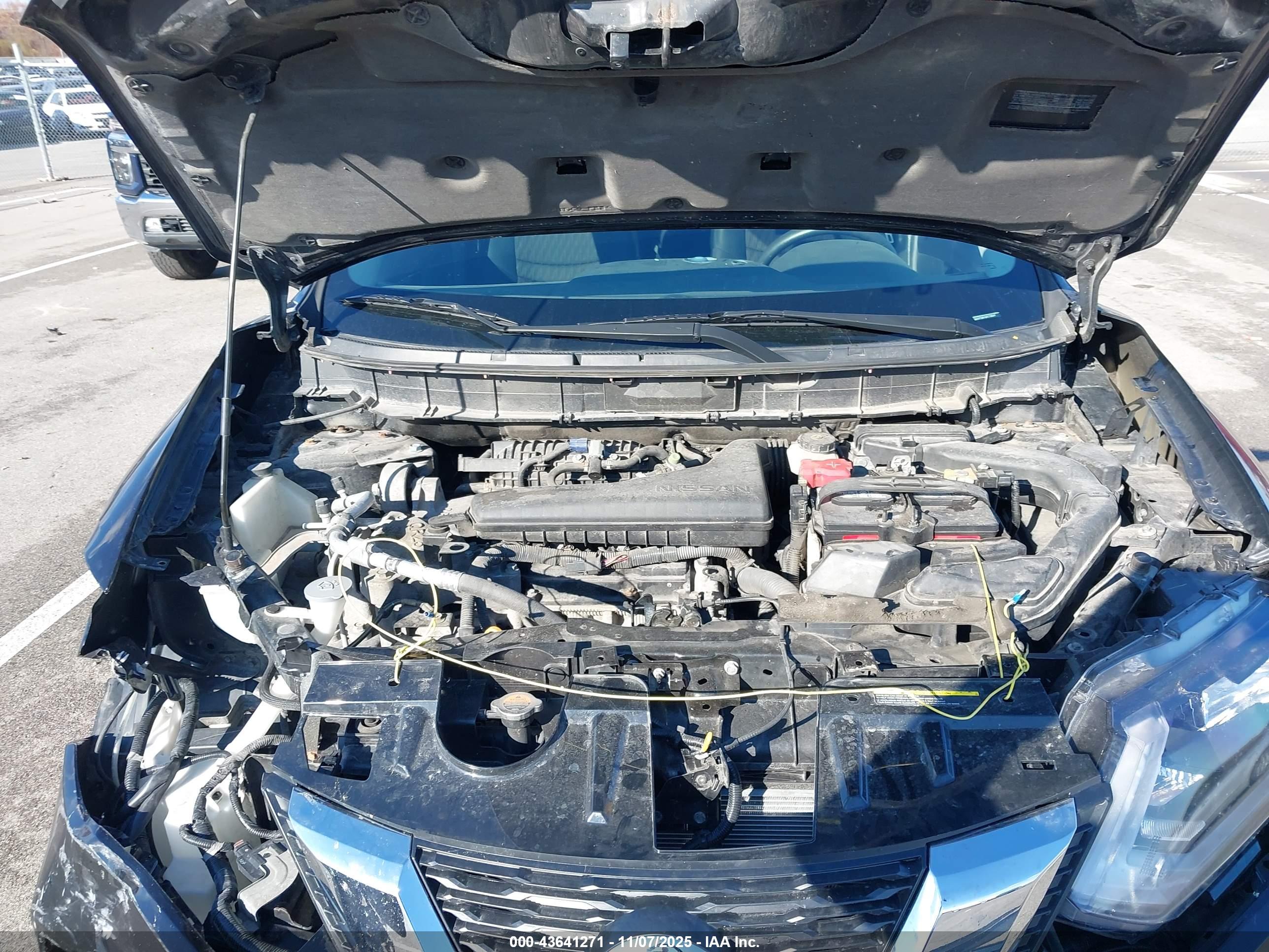 NISSAN ROGUE image 10