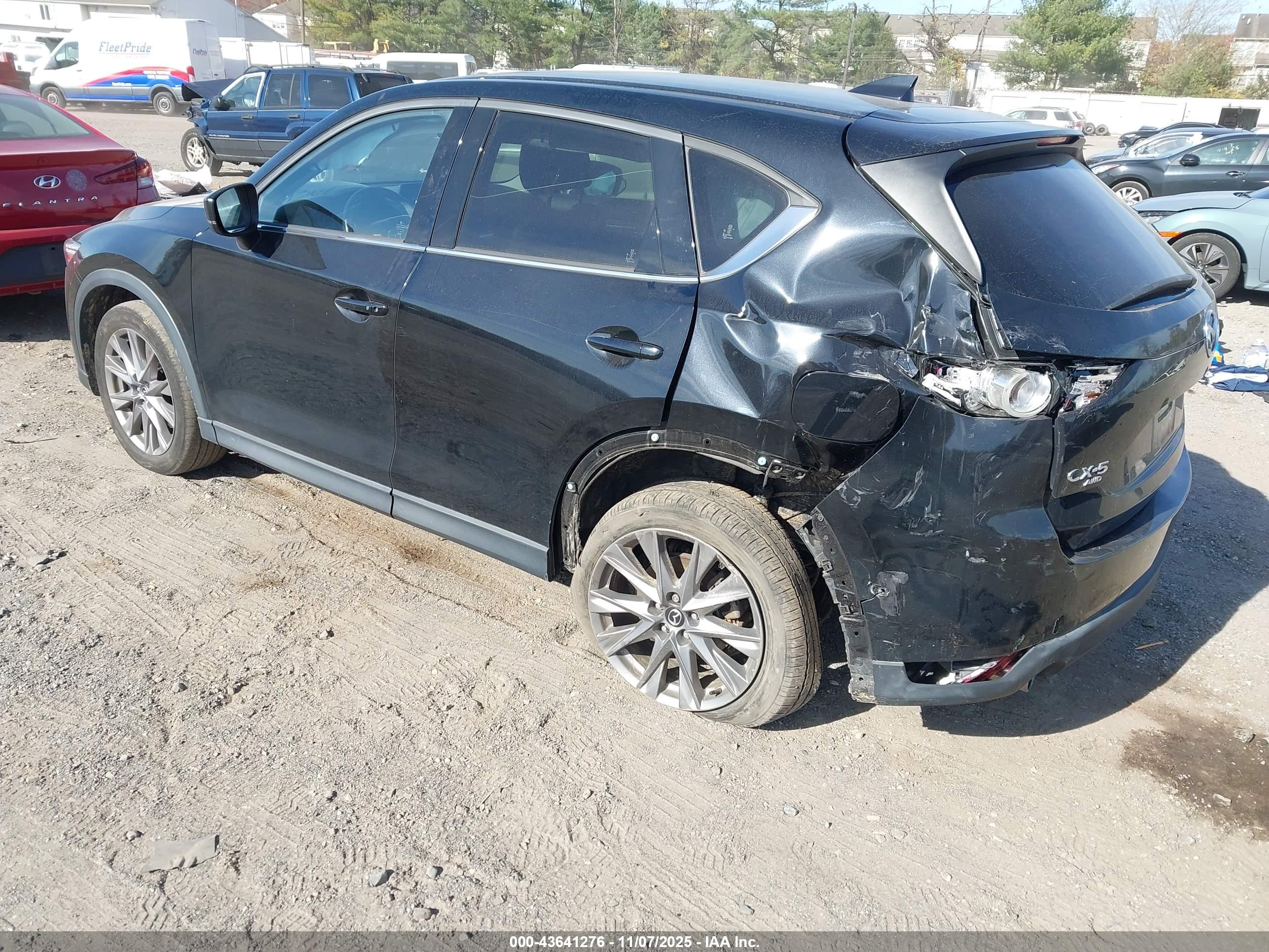 MAZDA CX-5 image 3