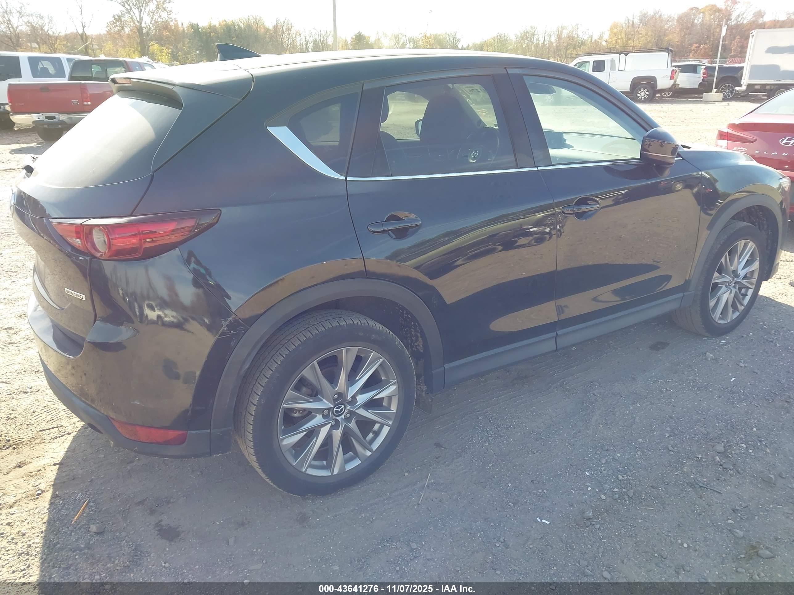 MAZDA CX-5 image 4