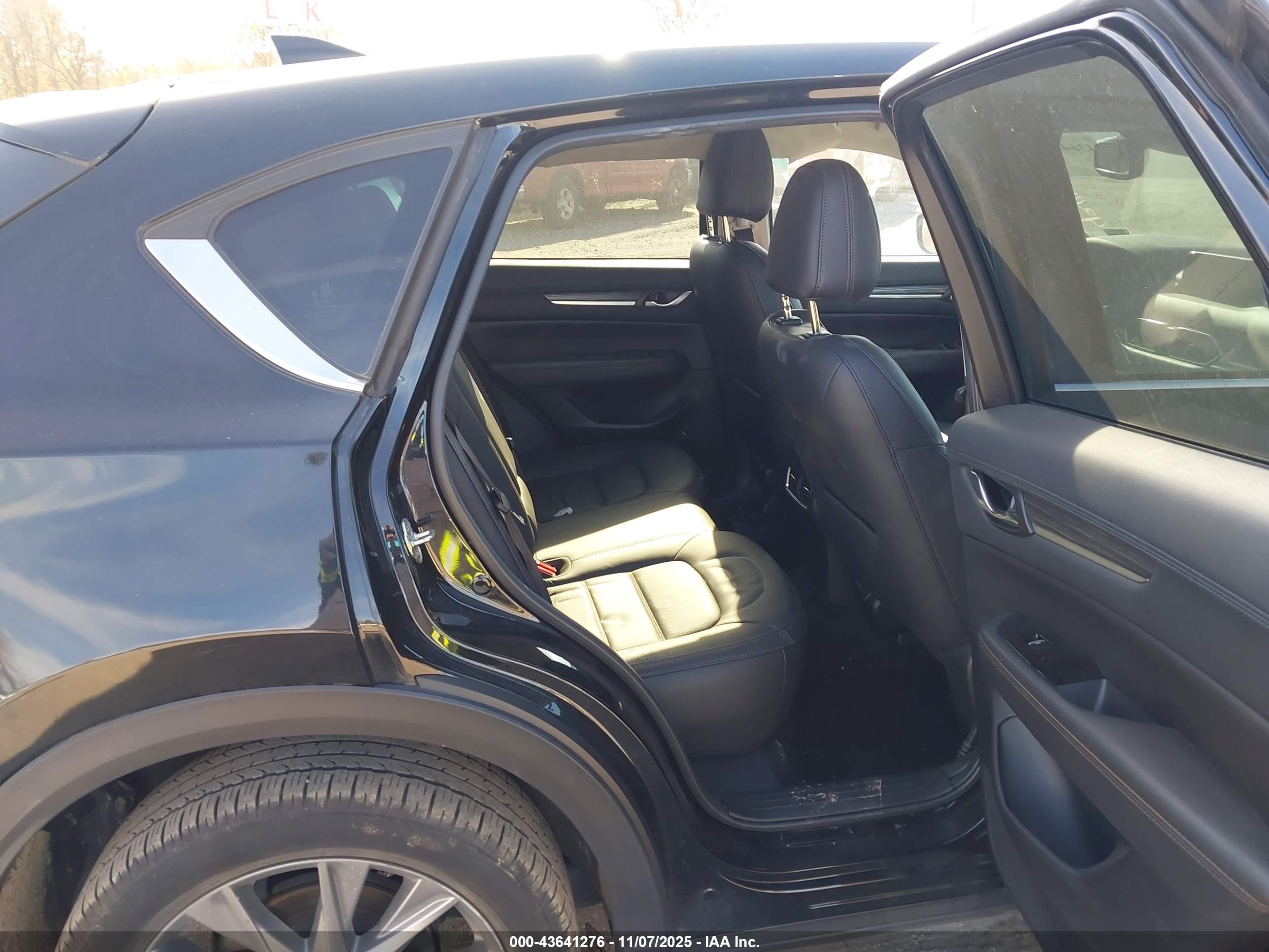 MAZDA CX-5 image 8