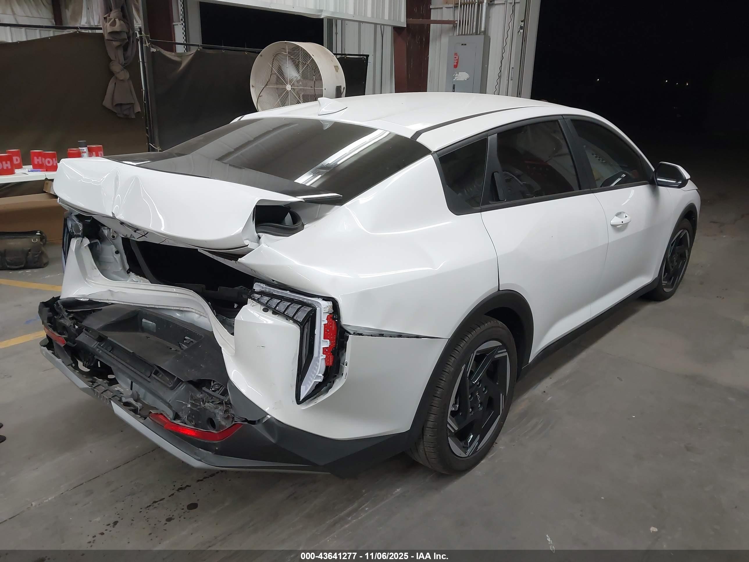 KIA K4 image 4