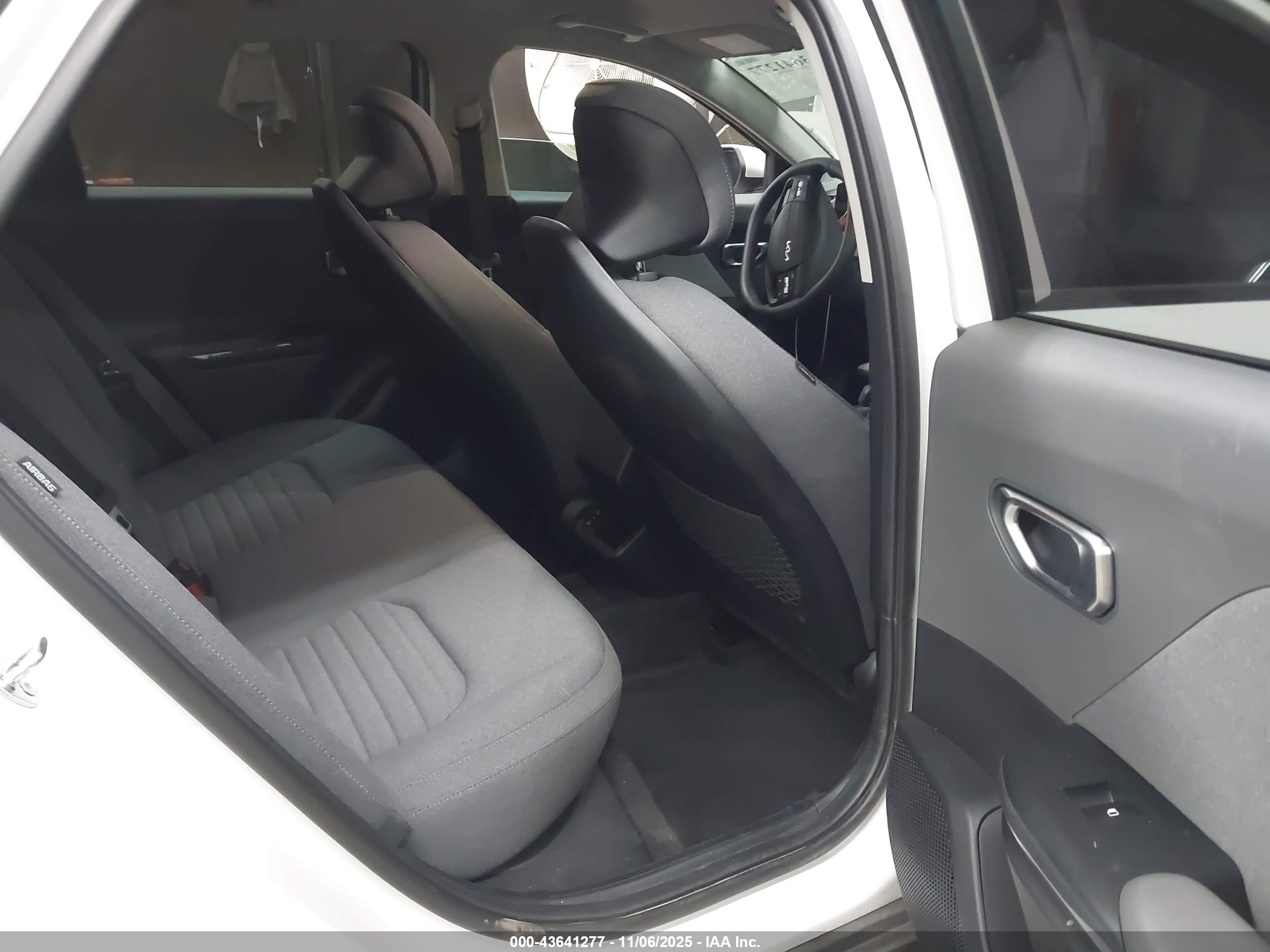 KIA K4 image 8