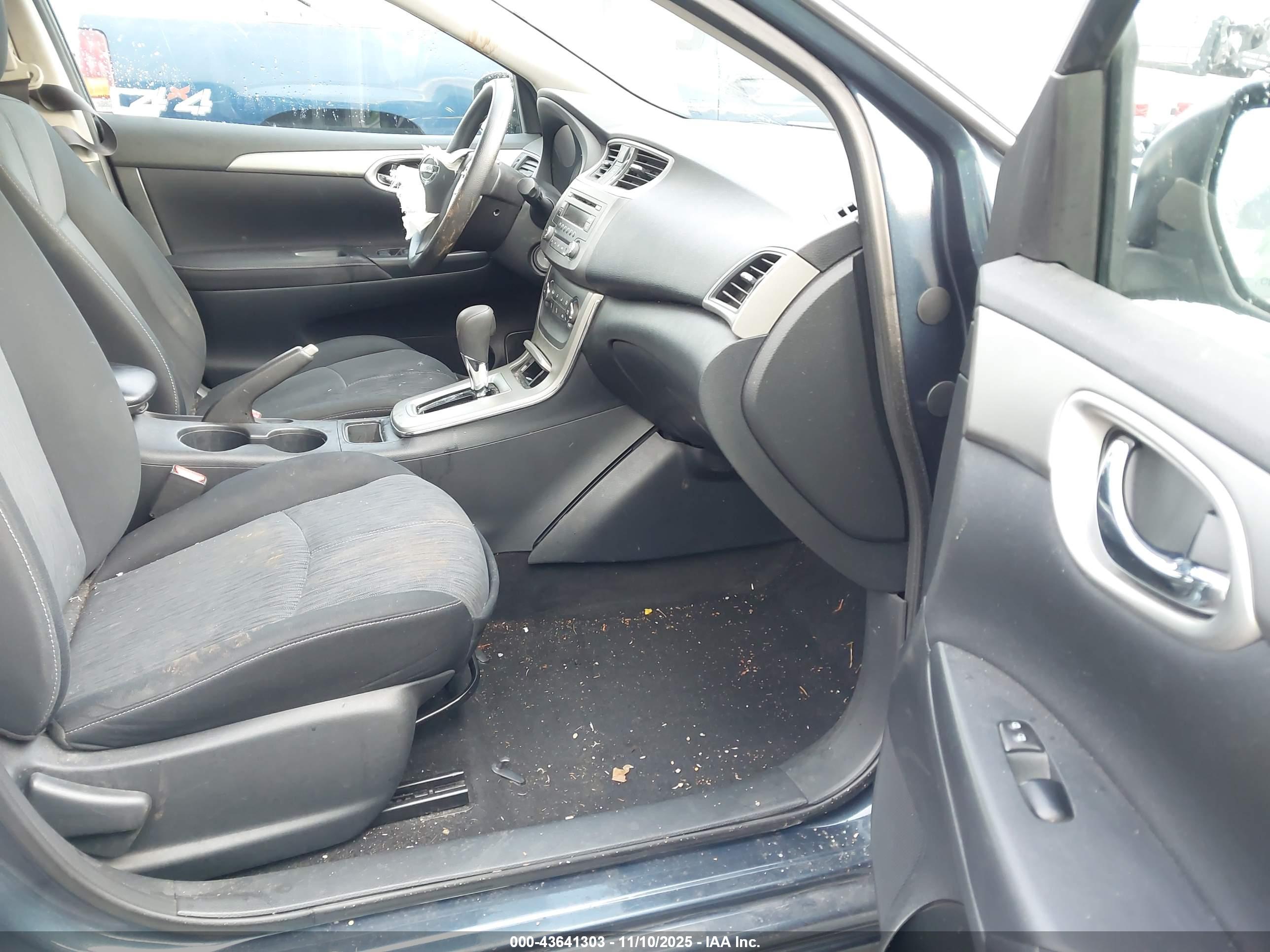 NISSAN SENTRA image 5