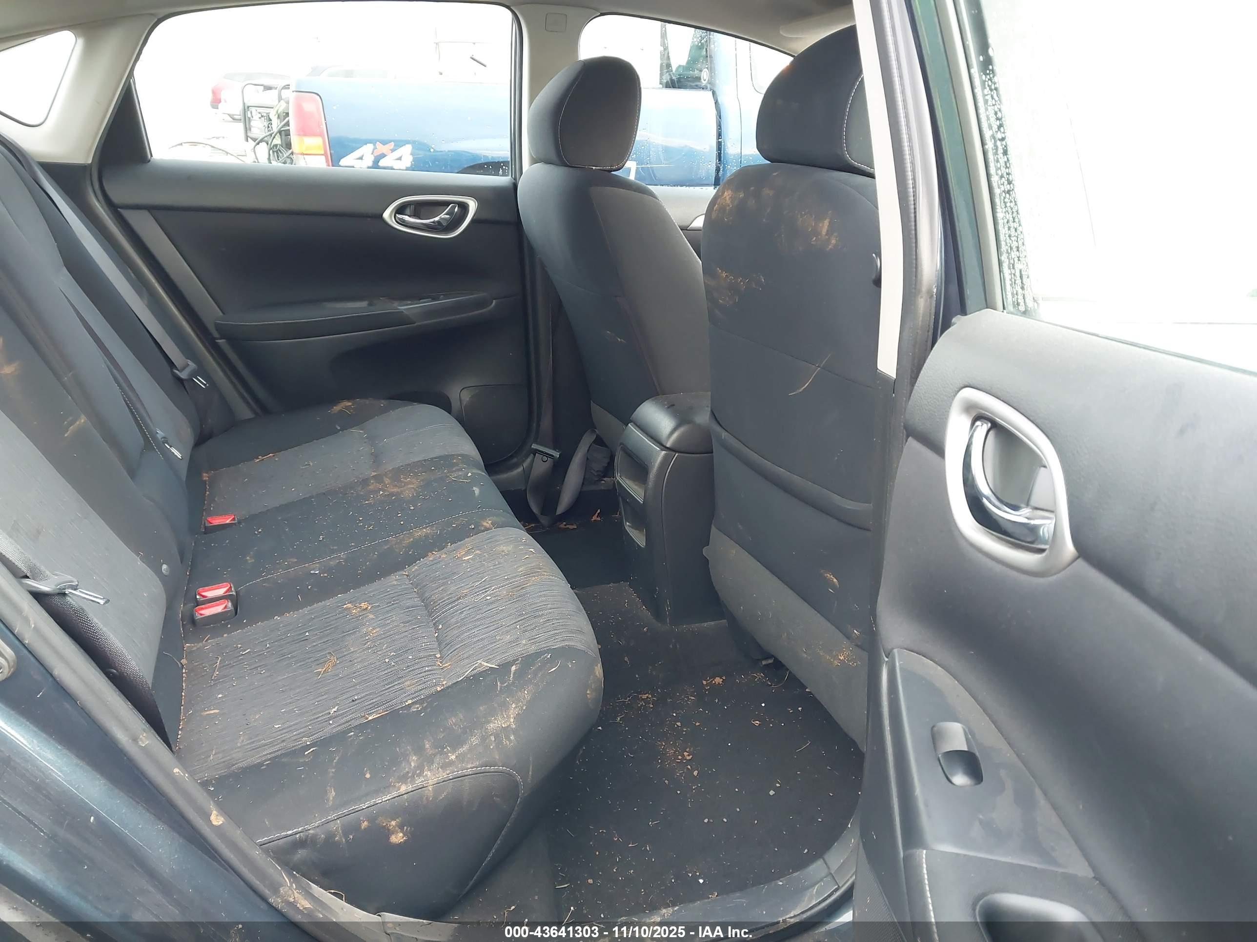NISSAN SENTRA image 8