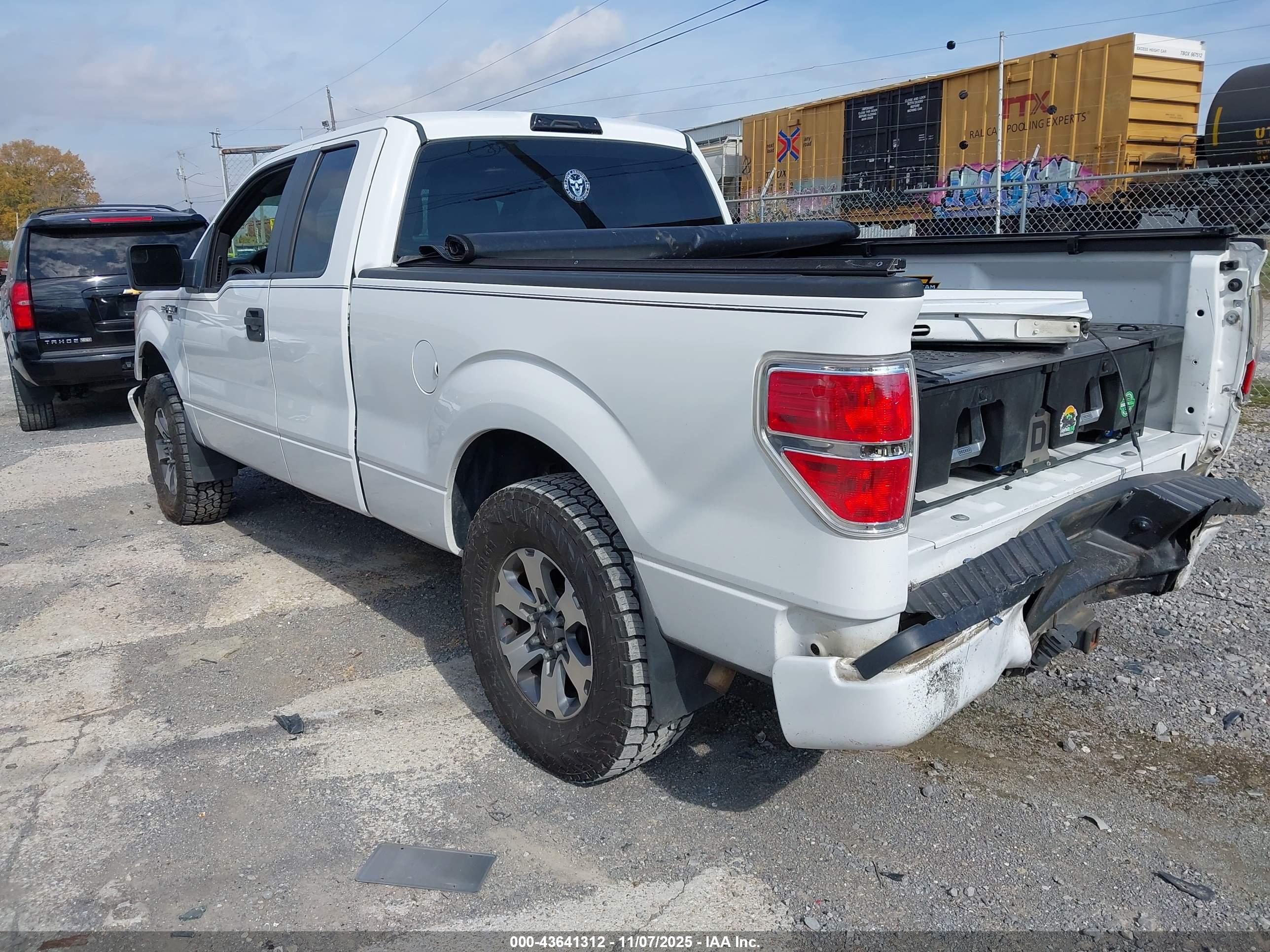 FORD F-150 image 3