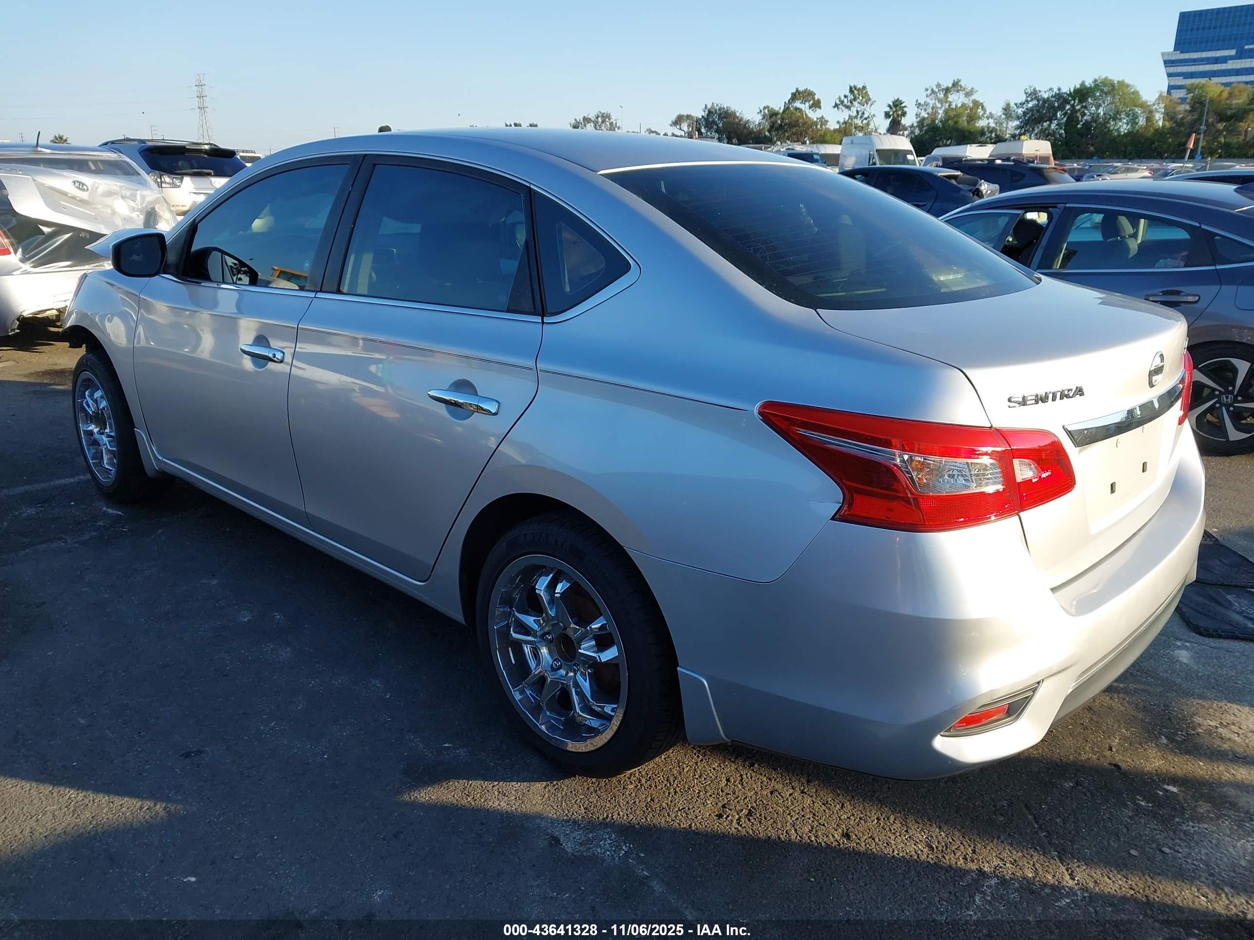 NISSAN SENTRA image 3
