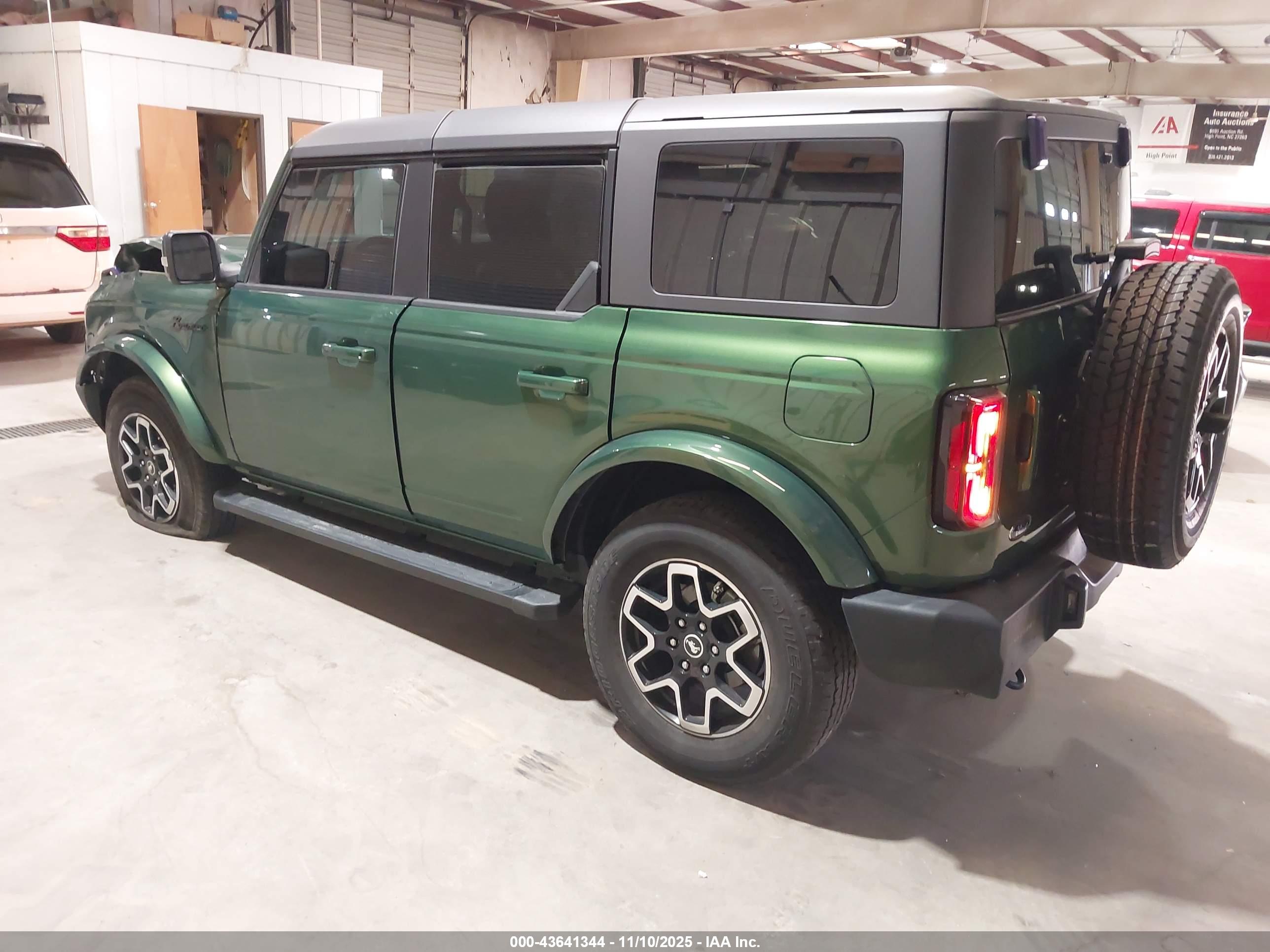 FORD BRONCO image 3