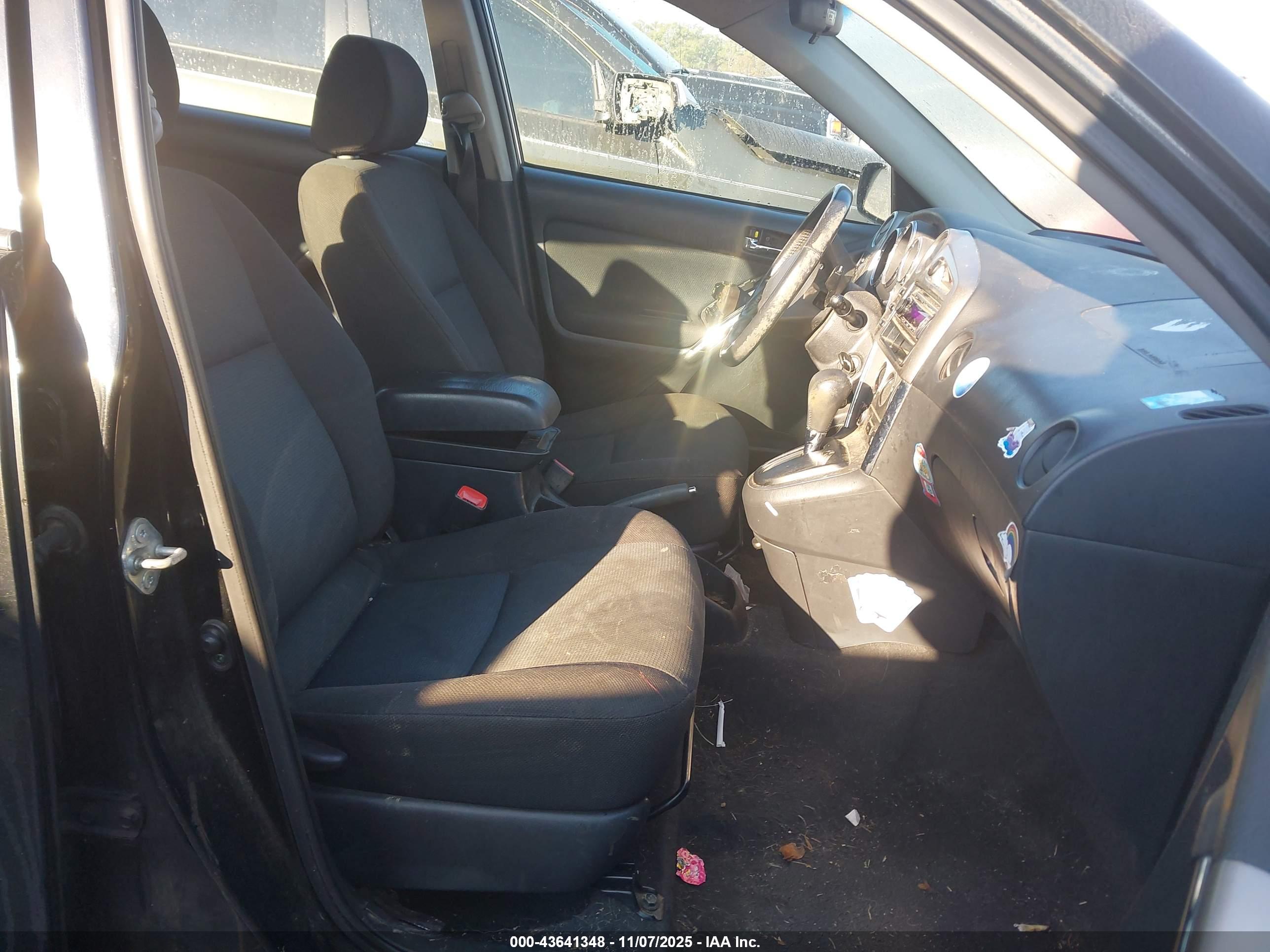 TOYOTA MATRIX image 5