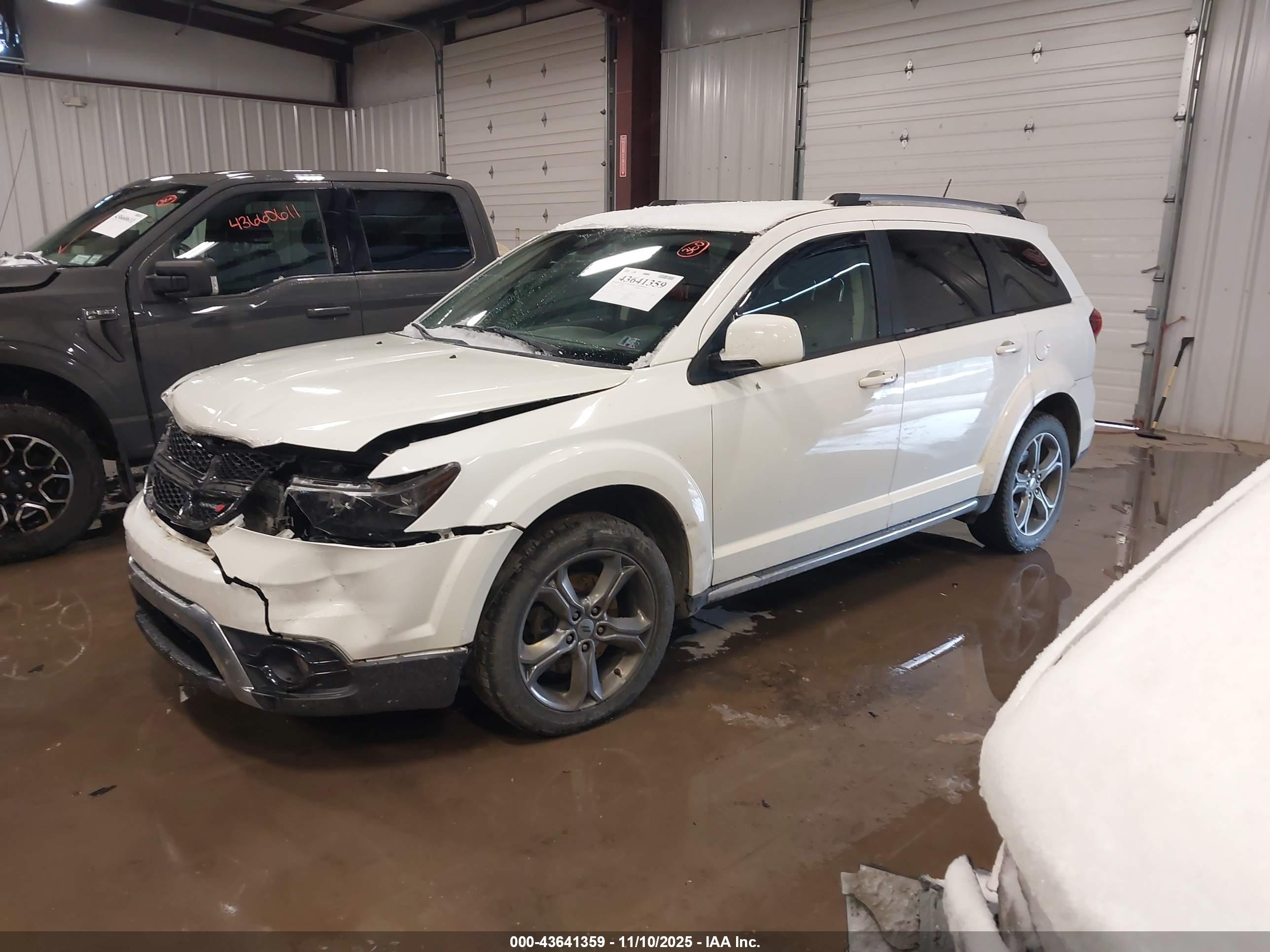 DODGE JOURNEY image 2