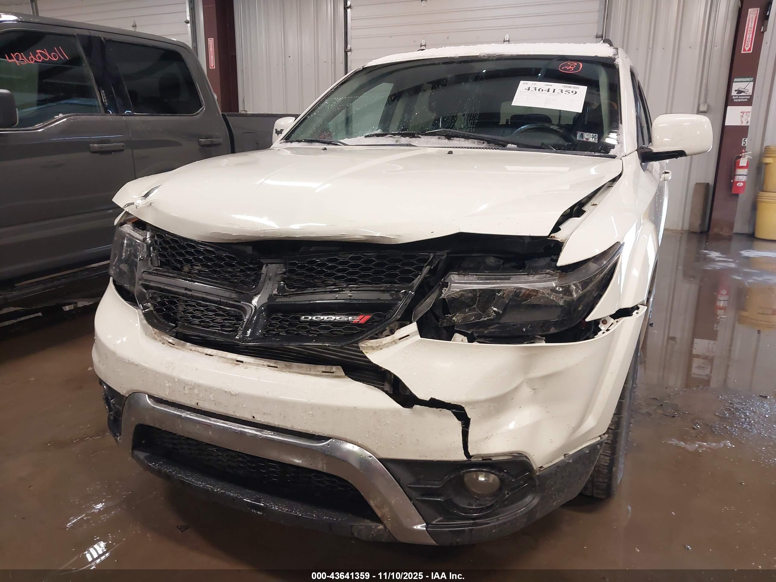 DODGE JOURNEY image 6
