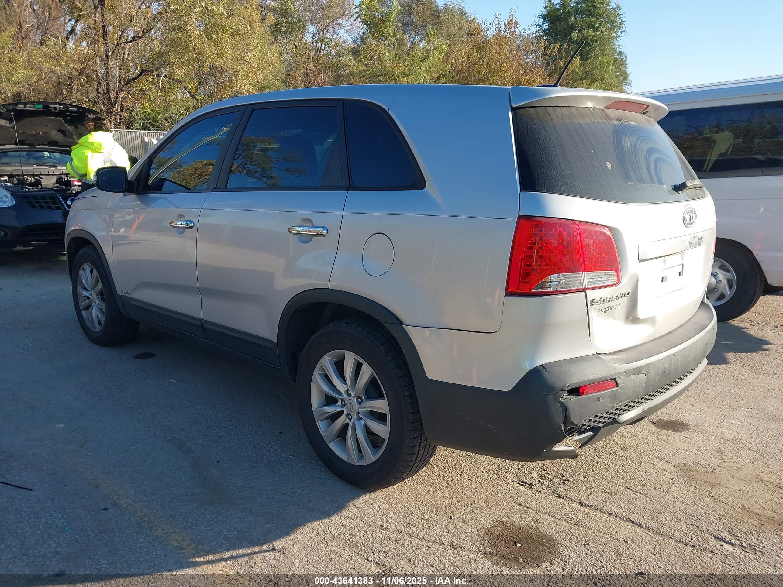 KIA SORENTO image 3