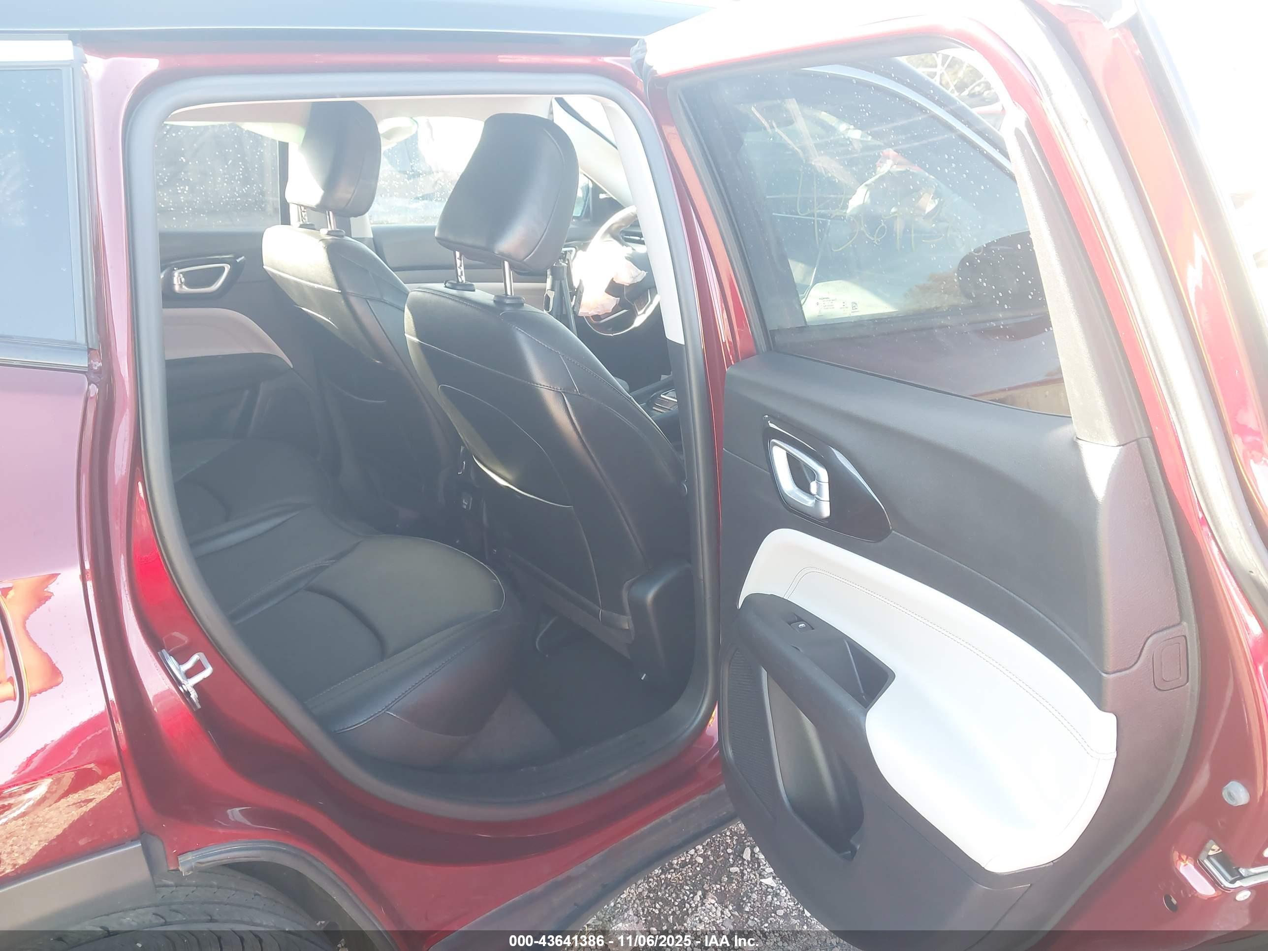 JEEP COMPASS image 8