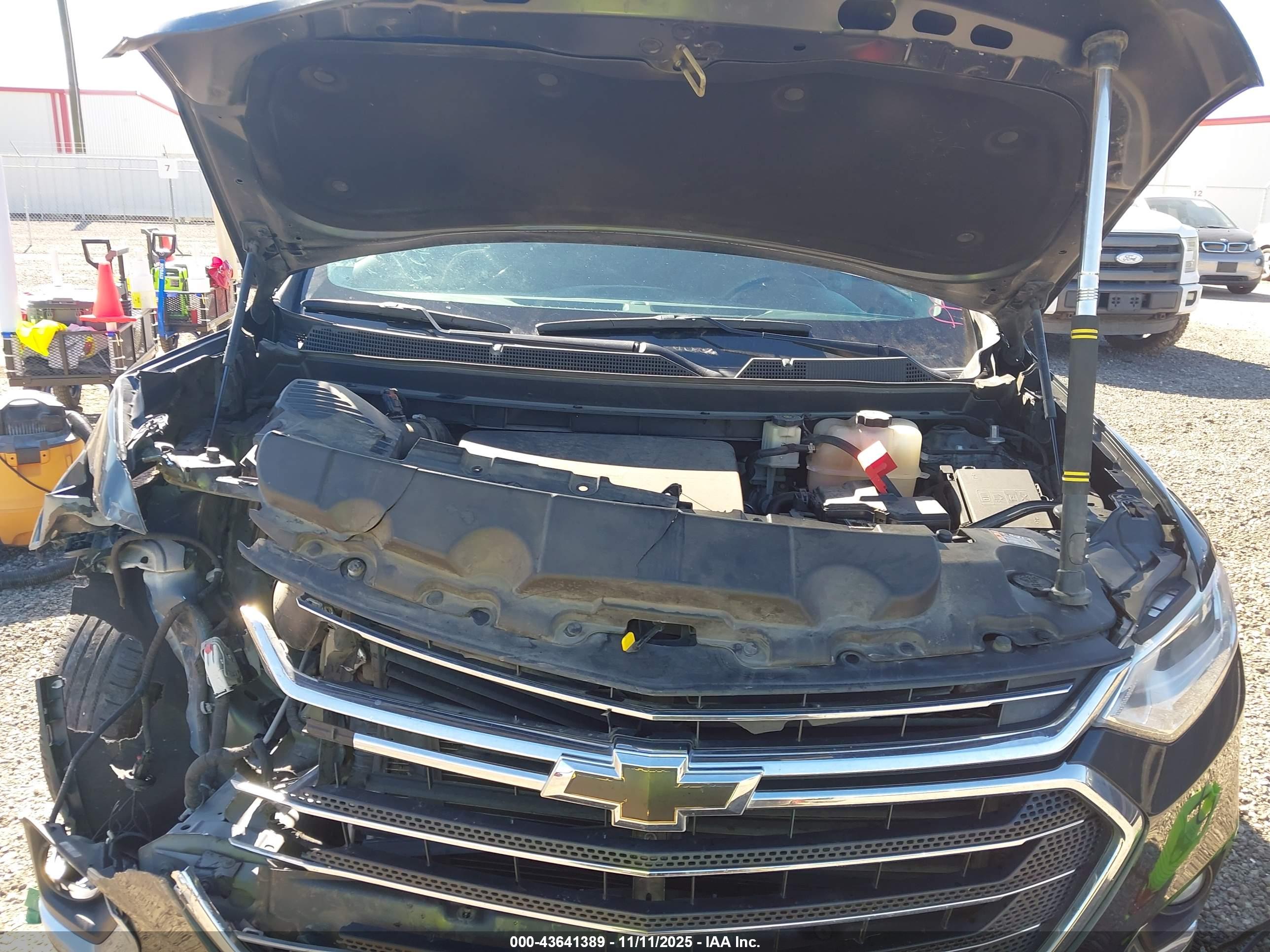 CHEVROLET TRAVERSE image 10