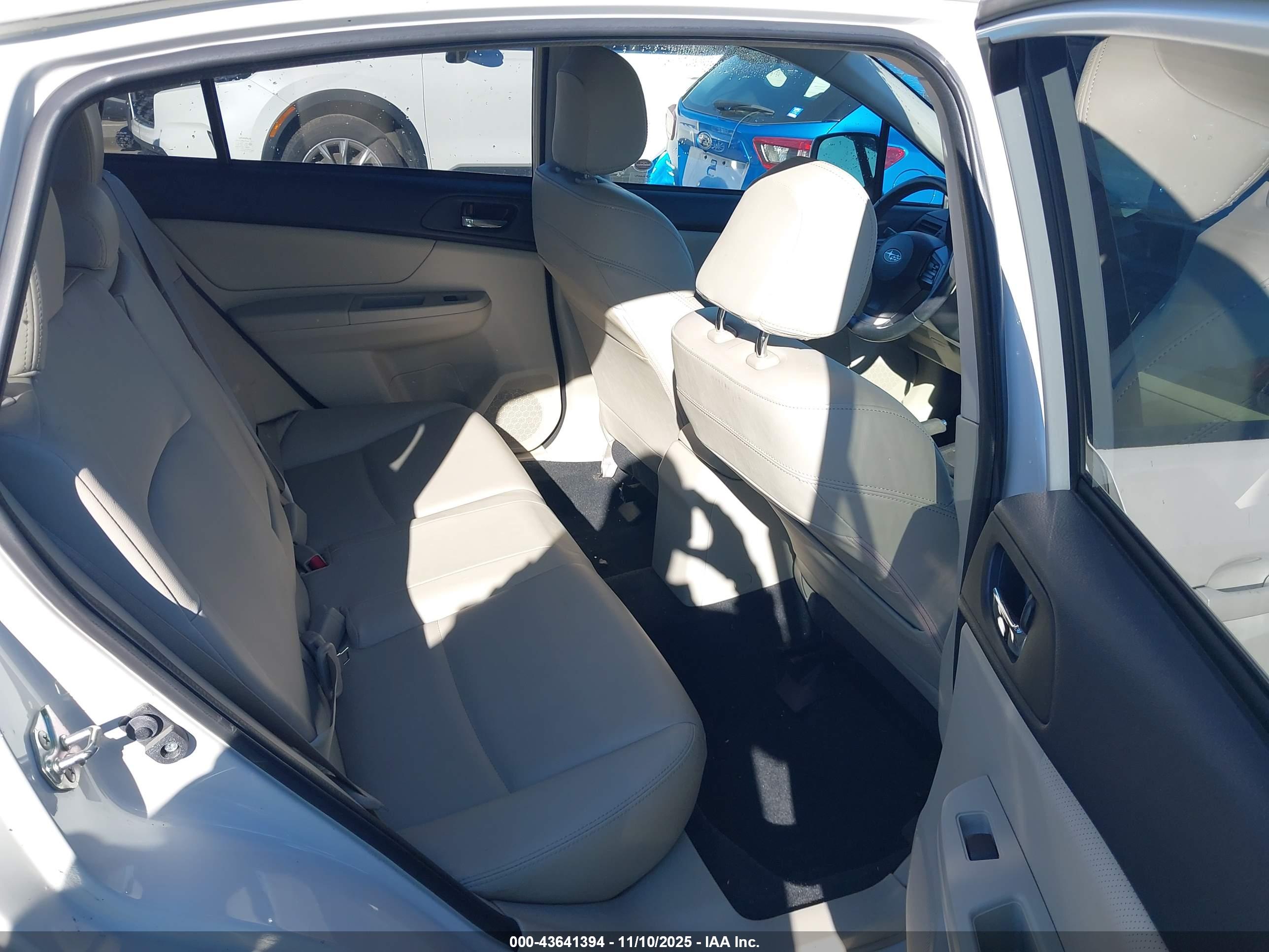 SUBARU XV image 8