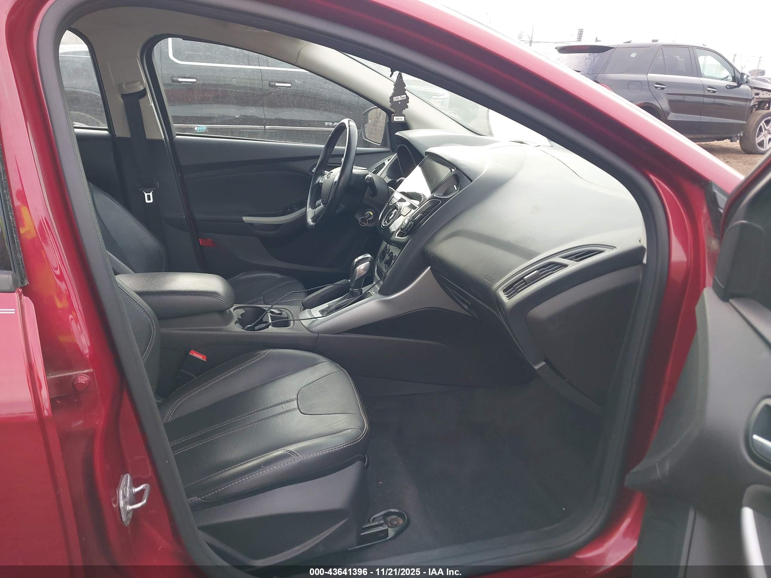FORD FOCUS image 5