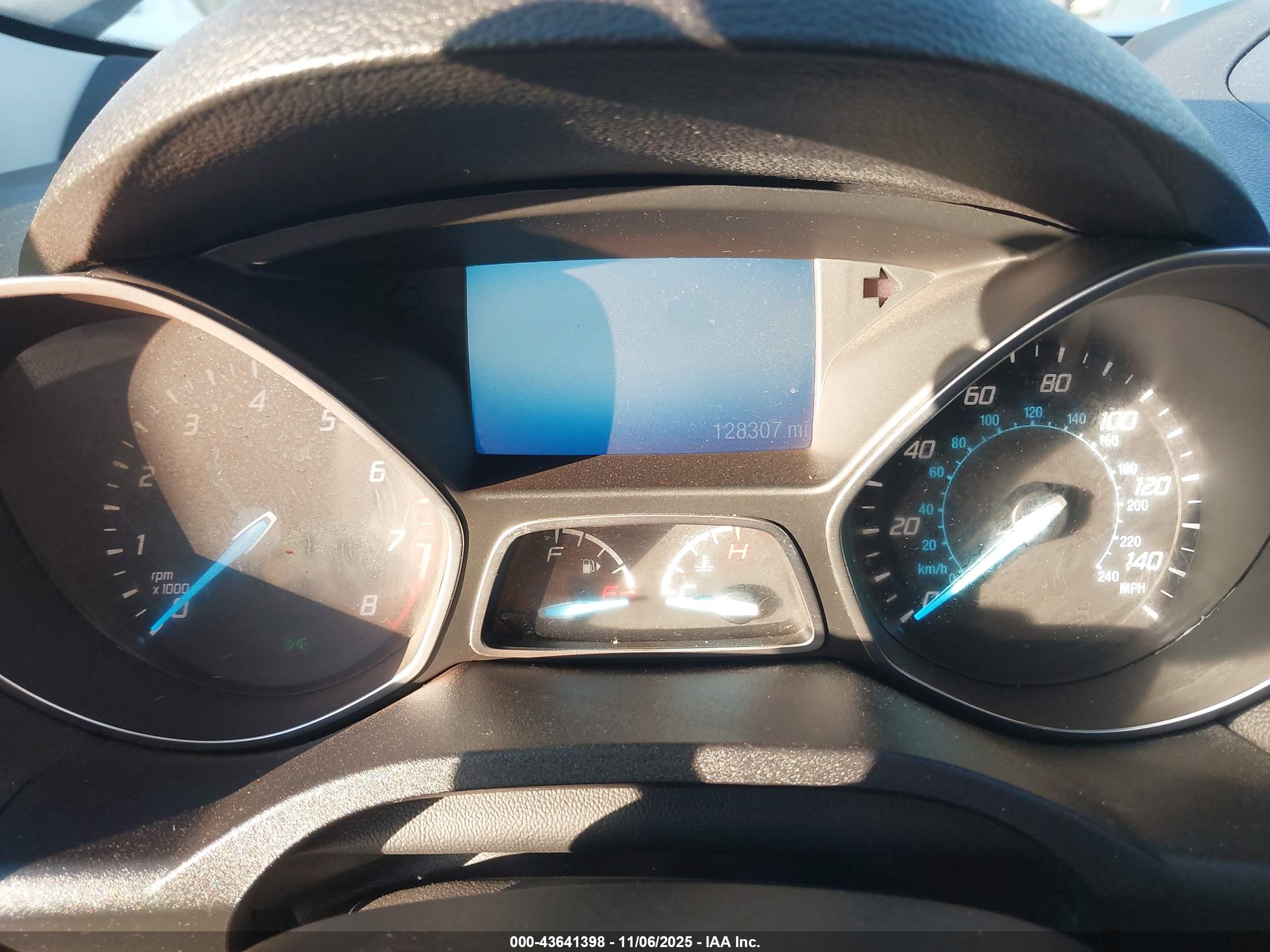 FORD ESCAPE image 7