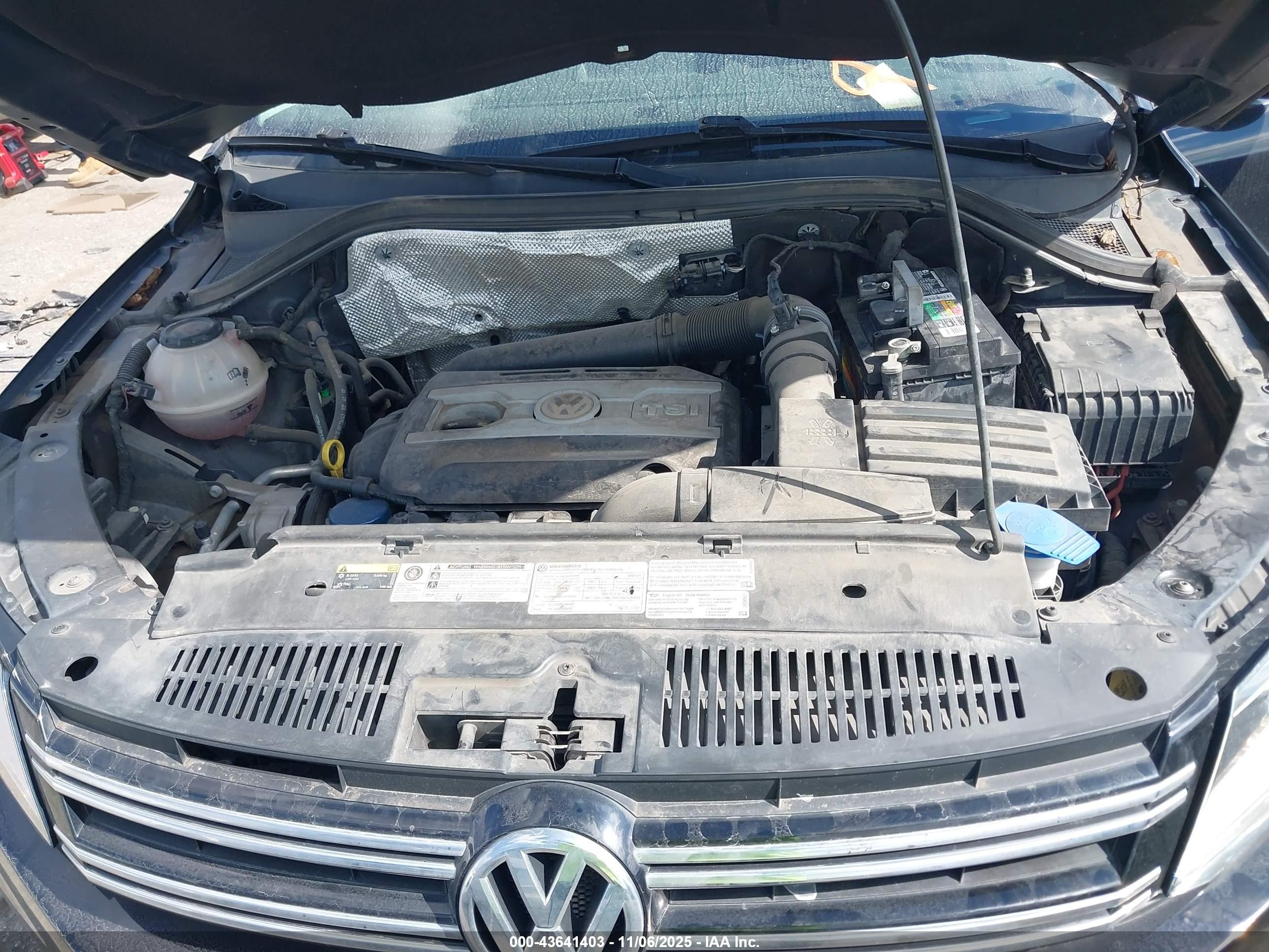 VOLKSWAGEN TIGUAN image 10