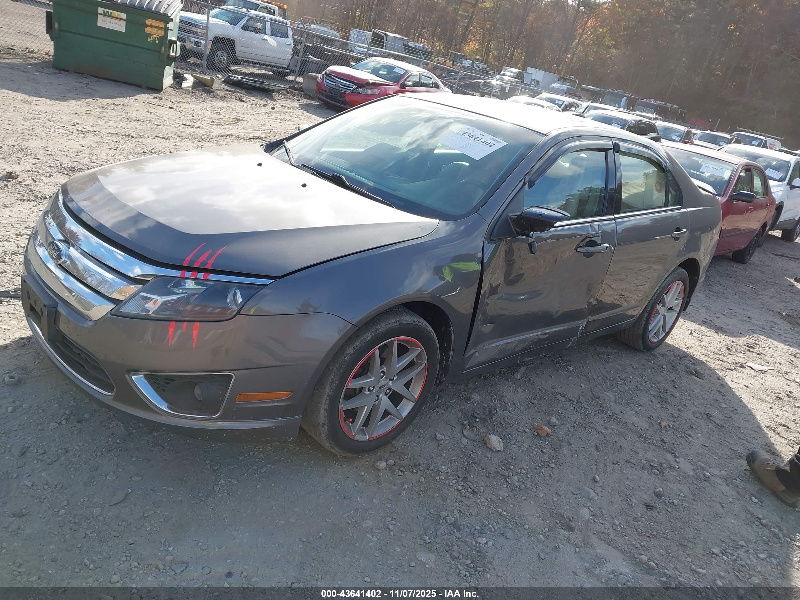 FORD FUSION image 2
