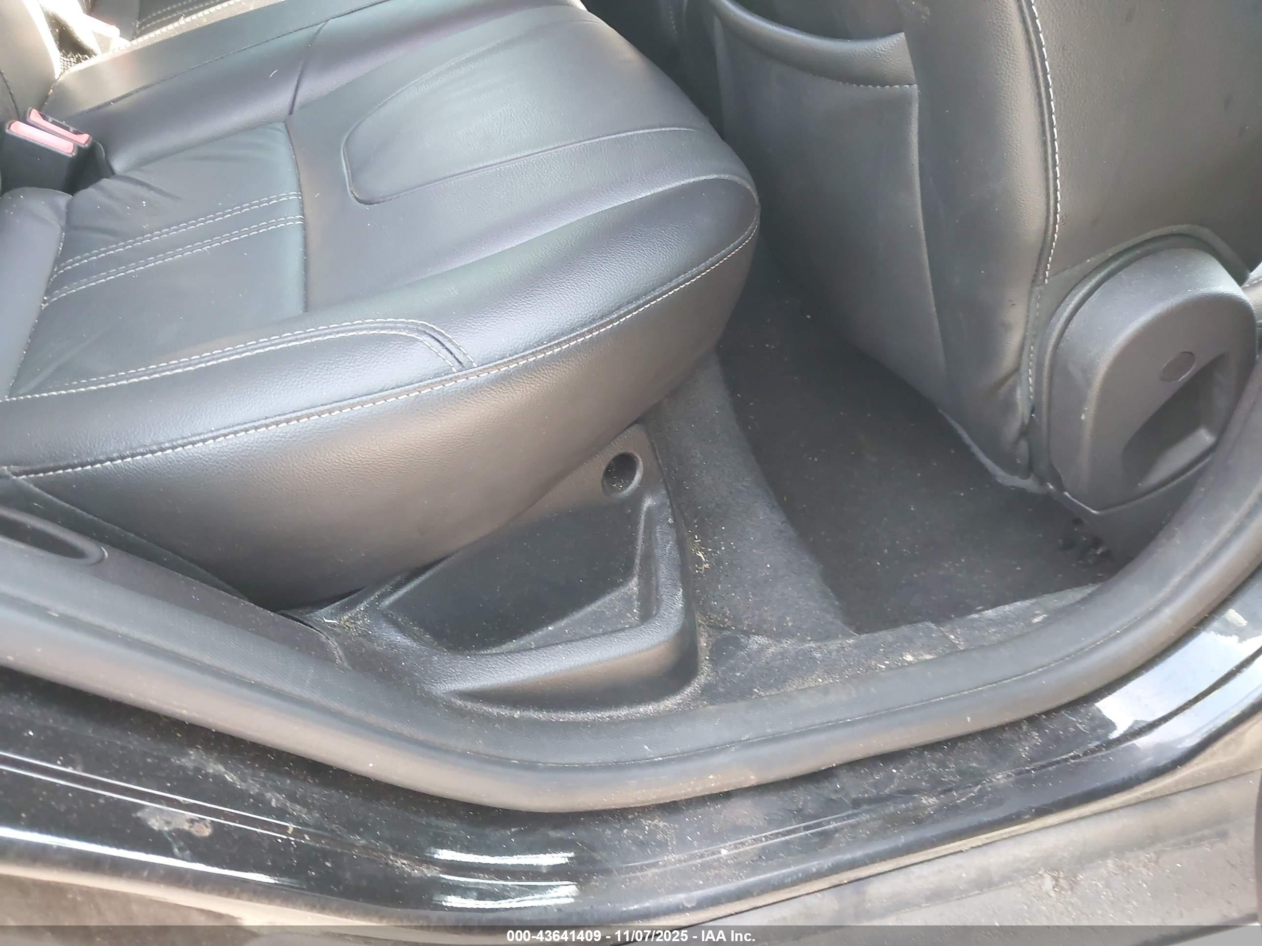 FORD FOCUS image 8
