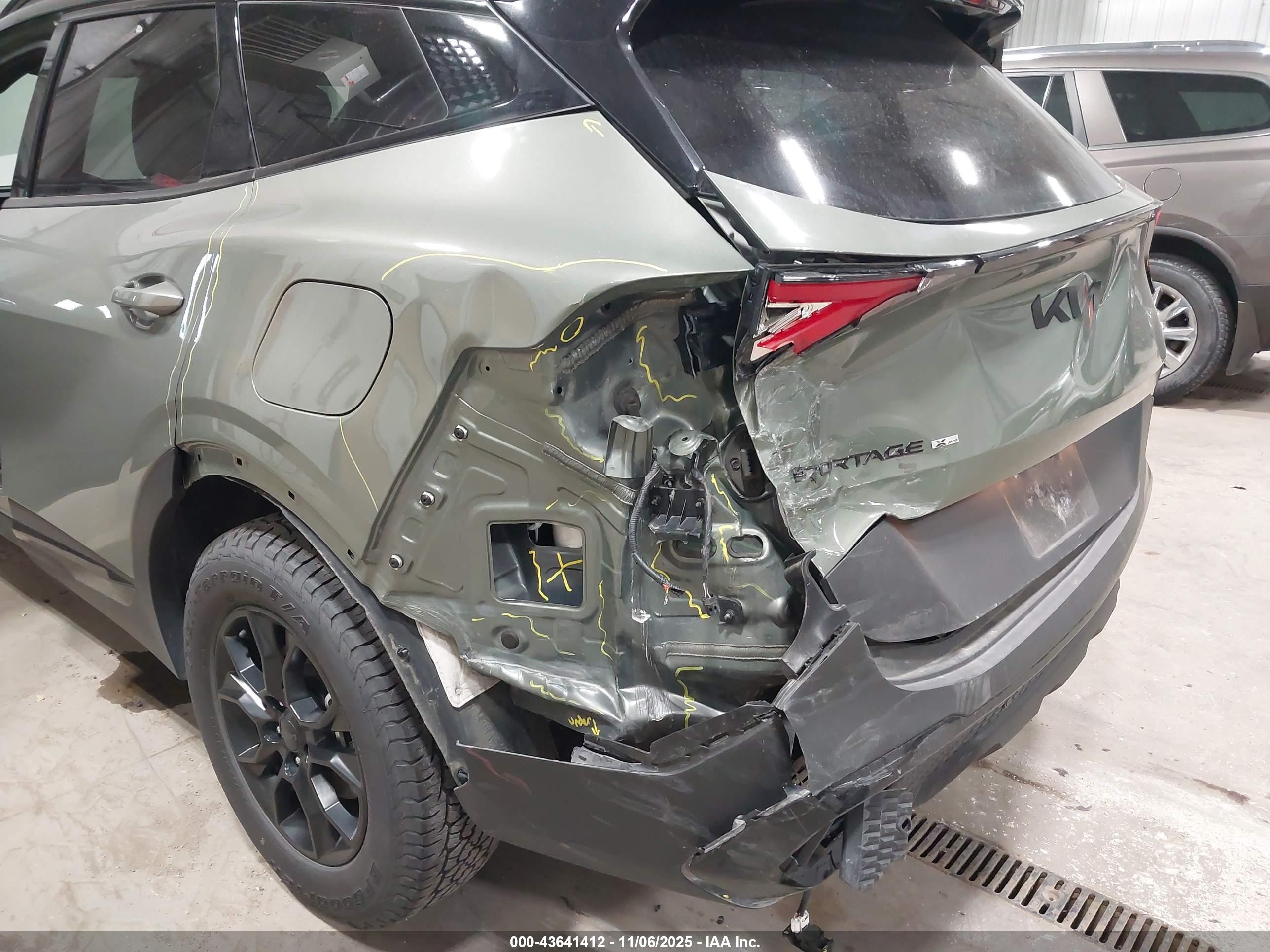 KIA SPORTAGE image 6