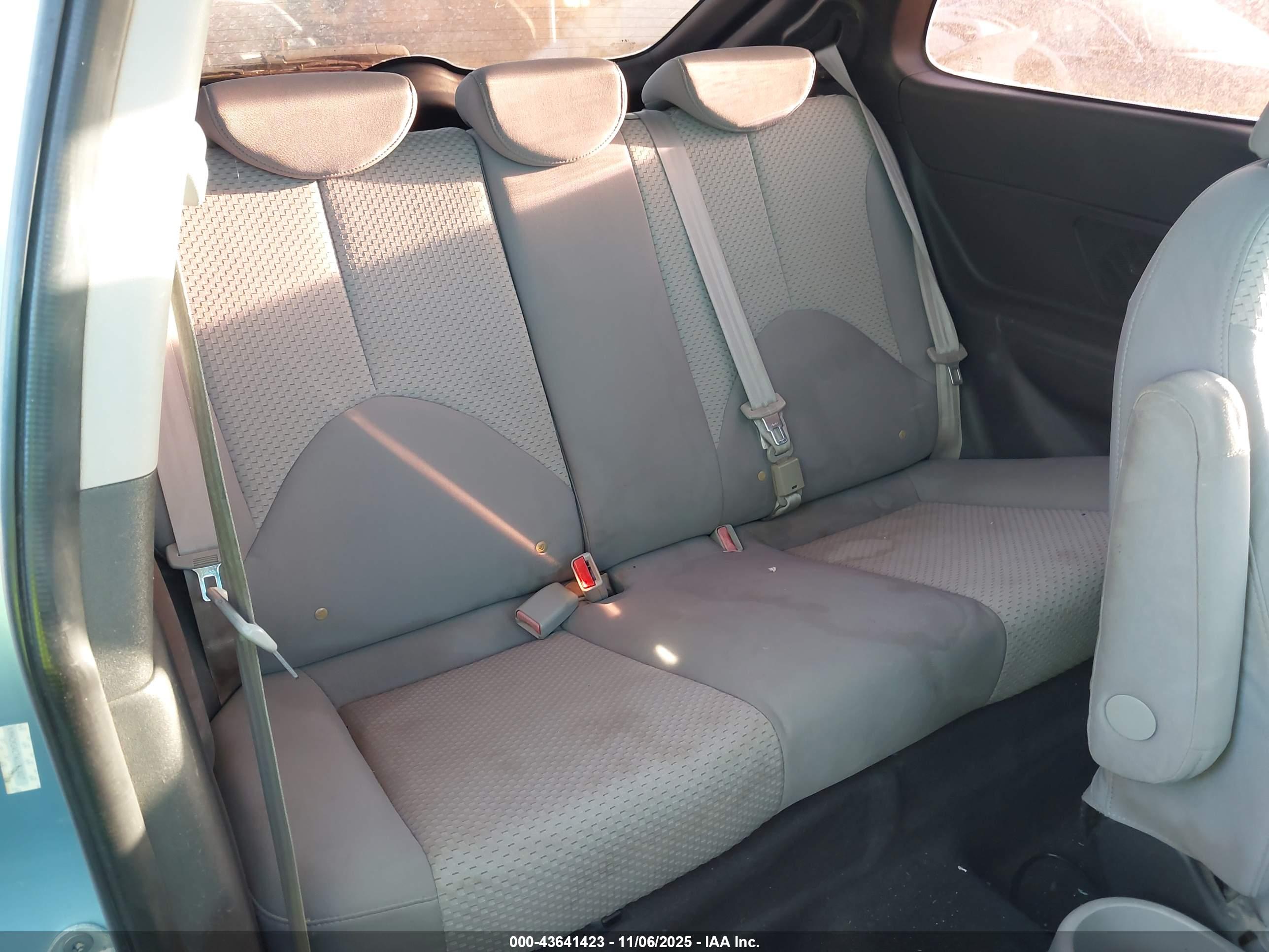 HYUNDAI ACCENT image 8