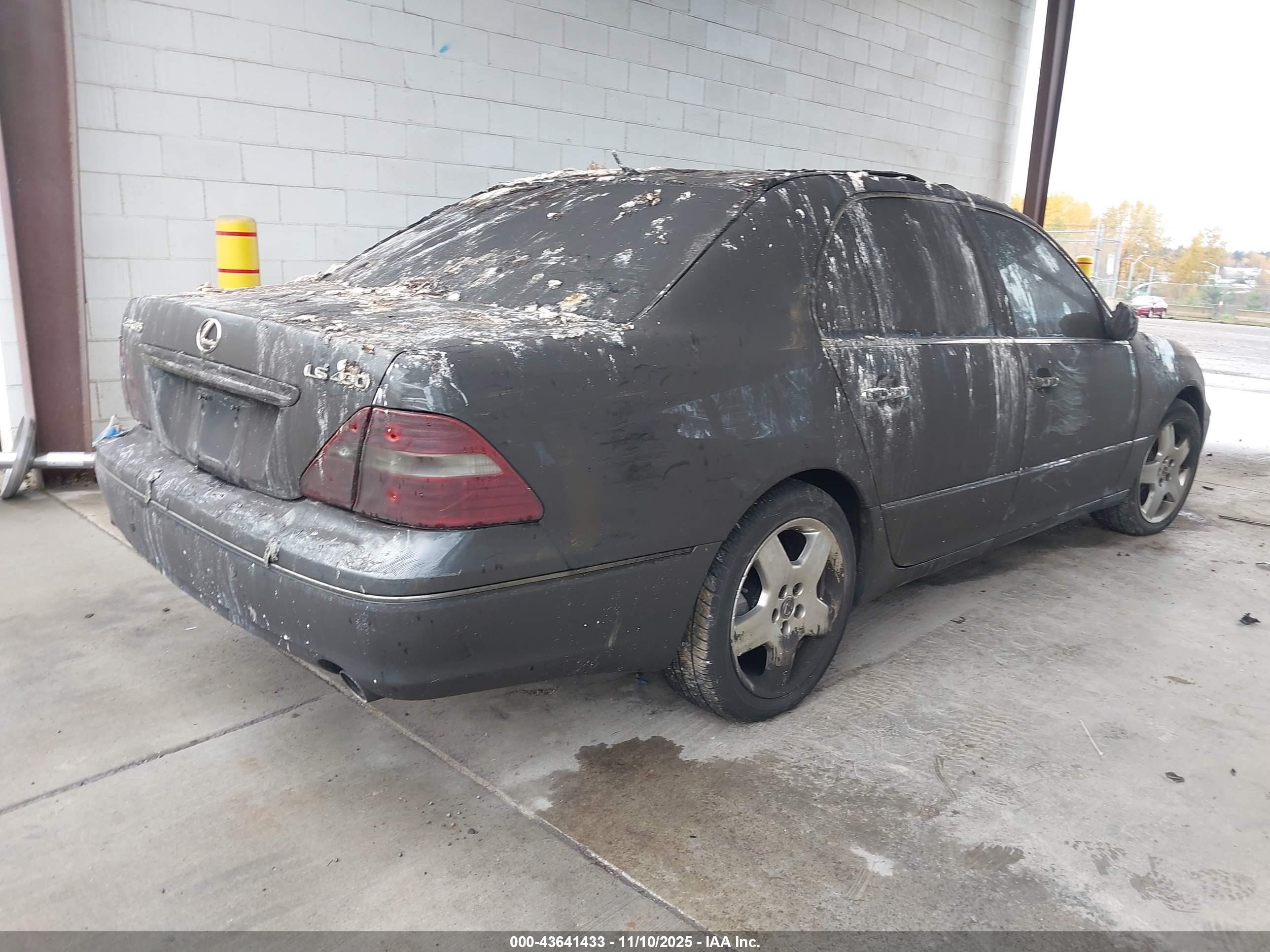 LEXUS LS image 4