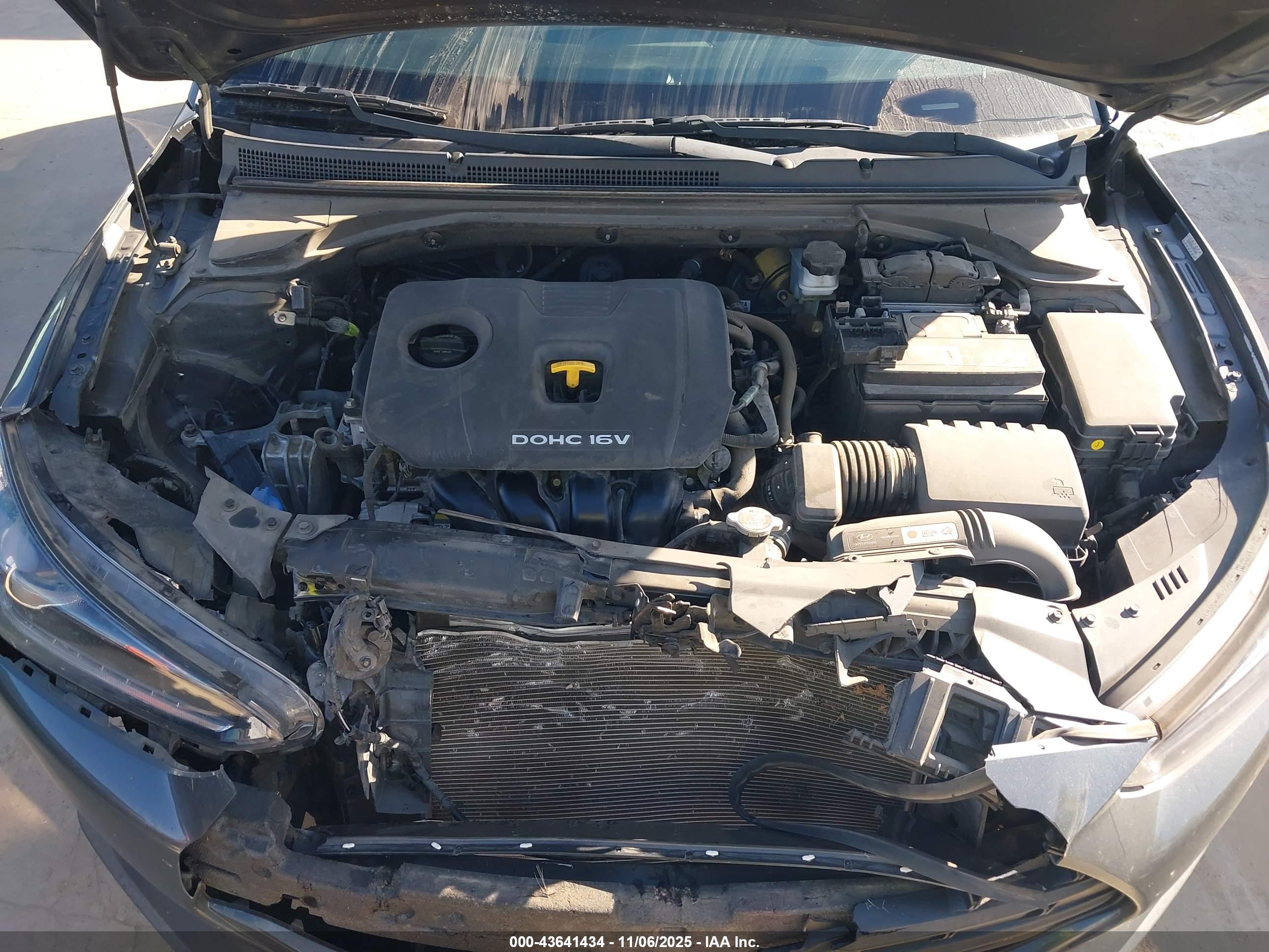 HYUNDAI VELOSTER image 10