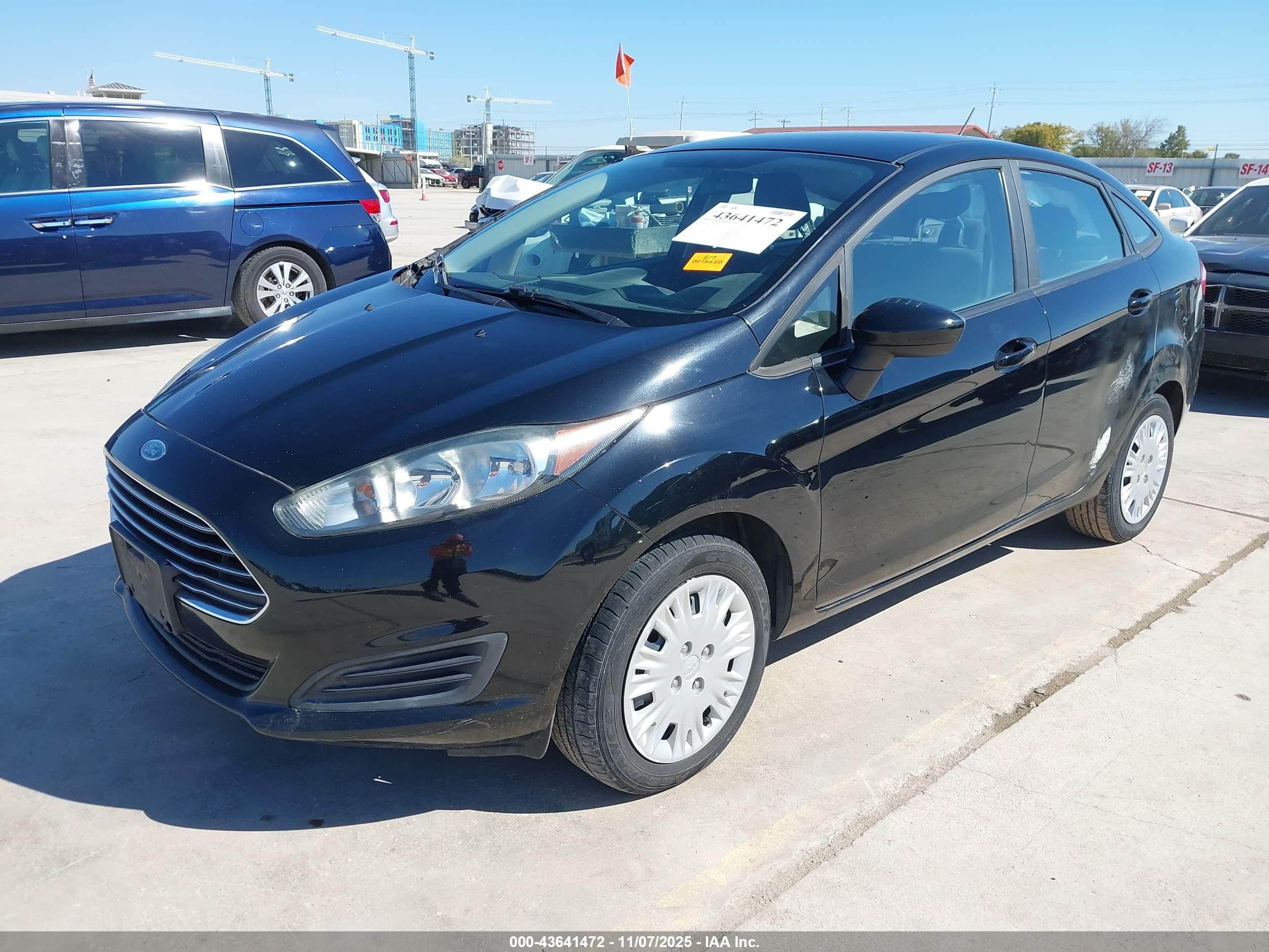 FORD FIESTA image 2