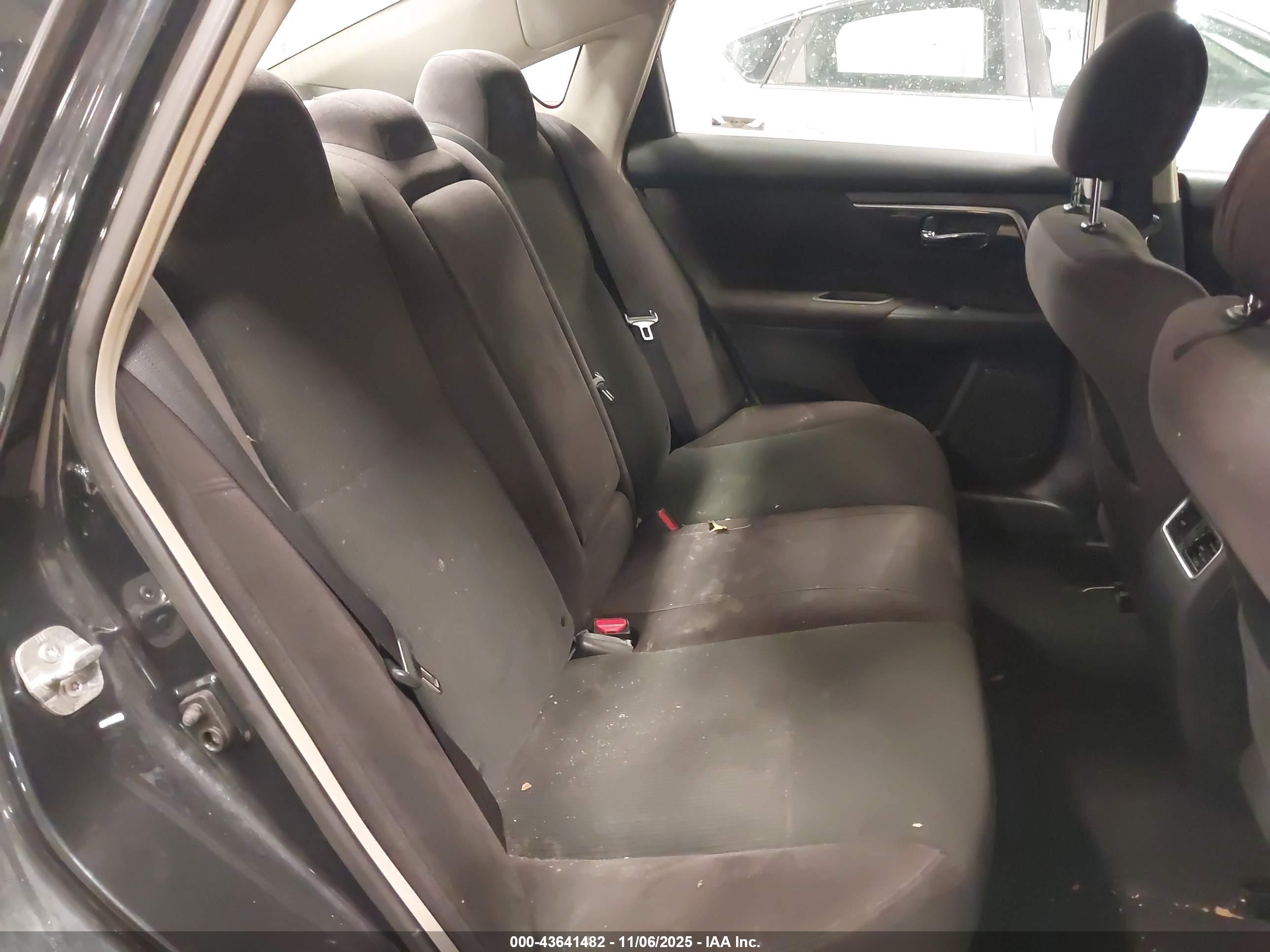 NISSAN ALTIMA image 8