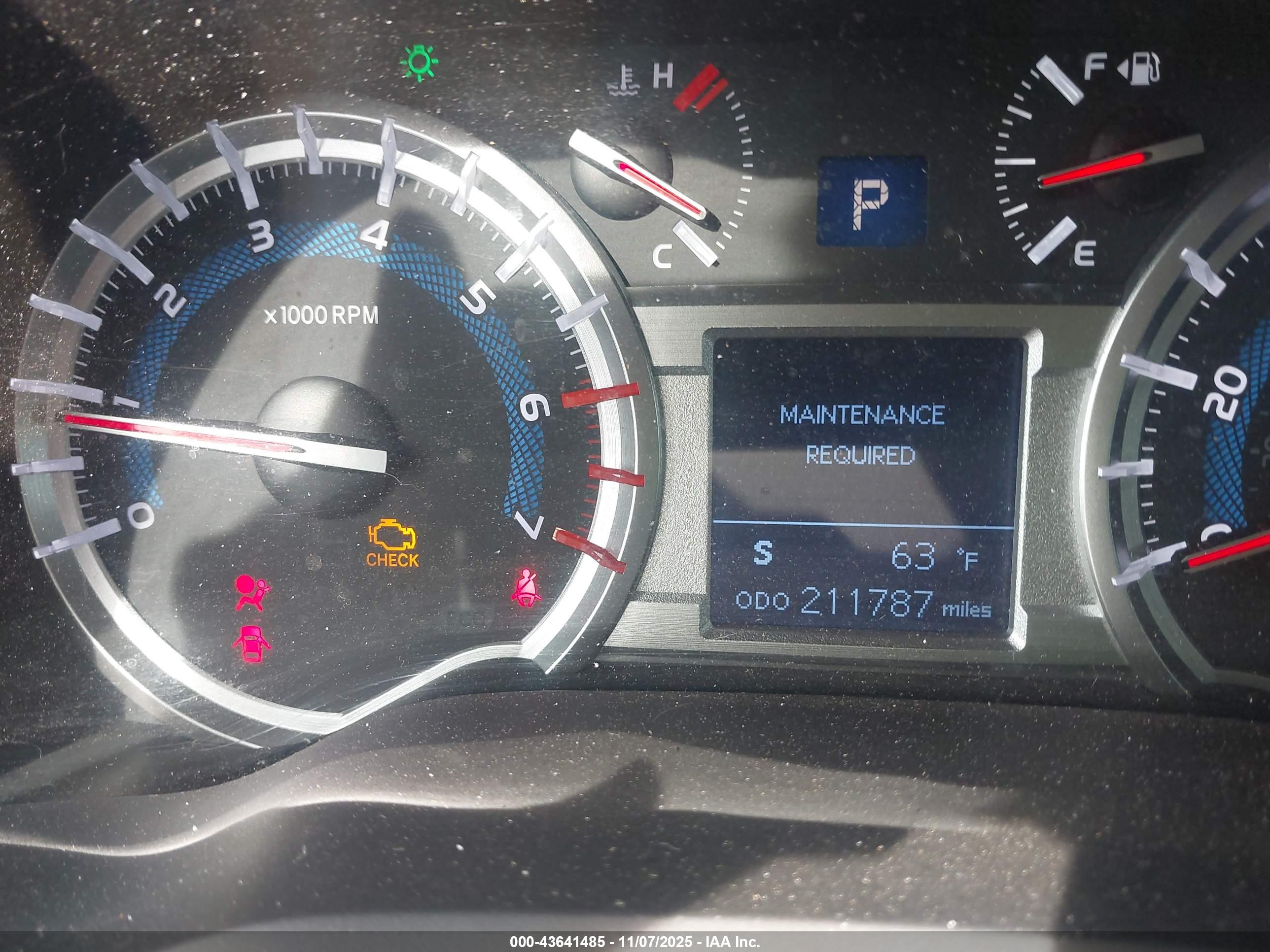 TOYOTA 4RUNNER image 7