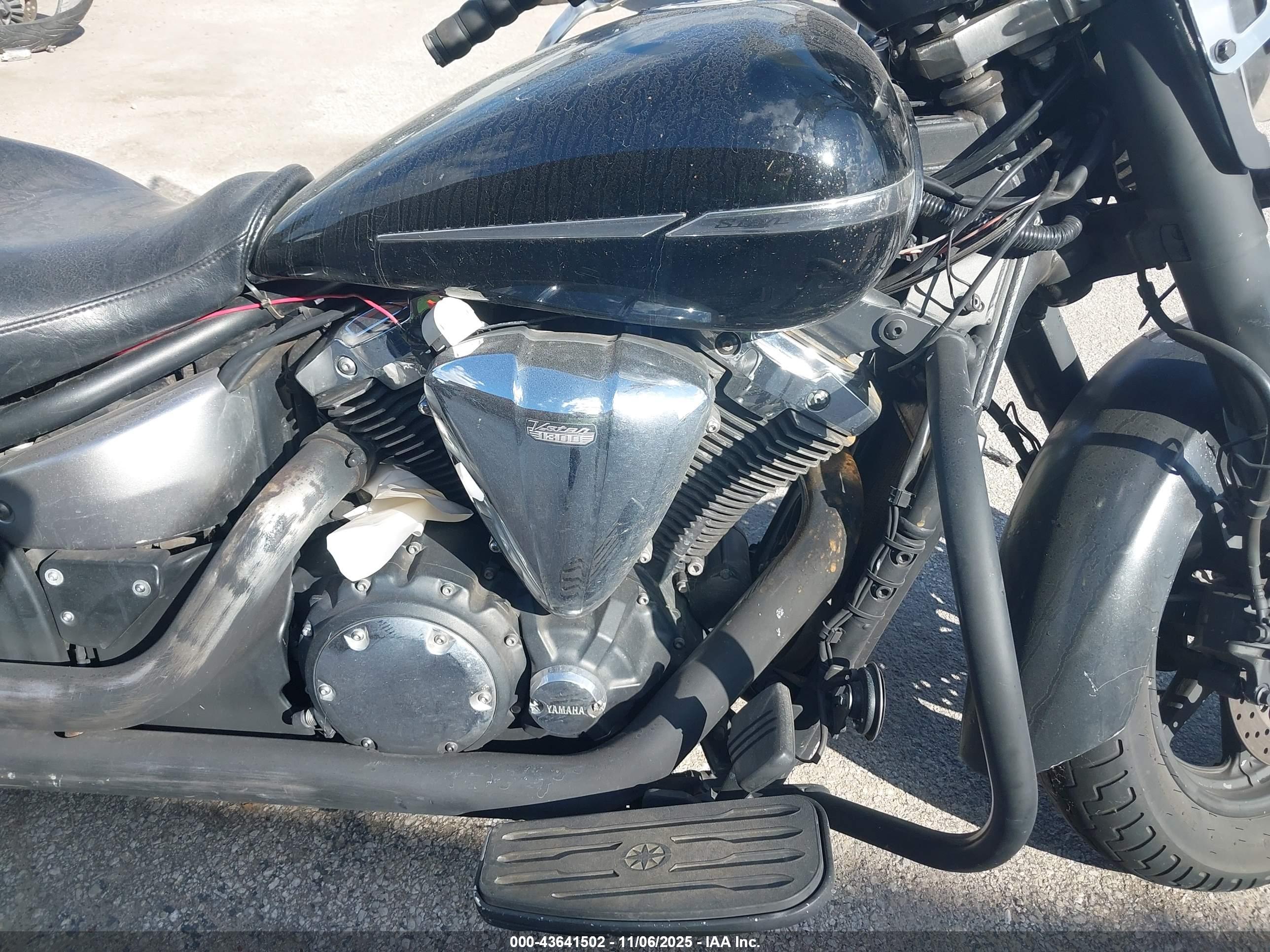 YAMAHA XVS1300 image 8